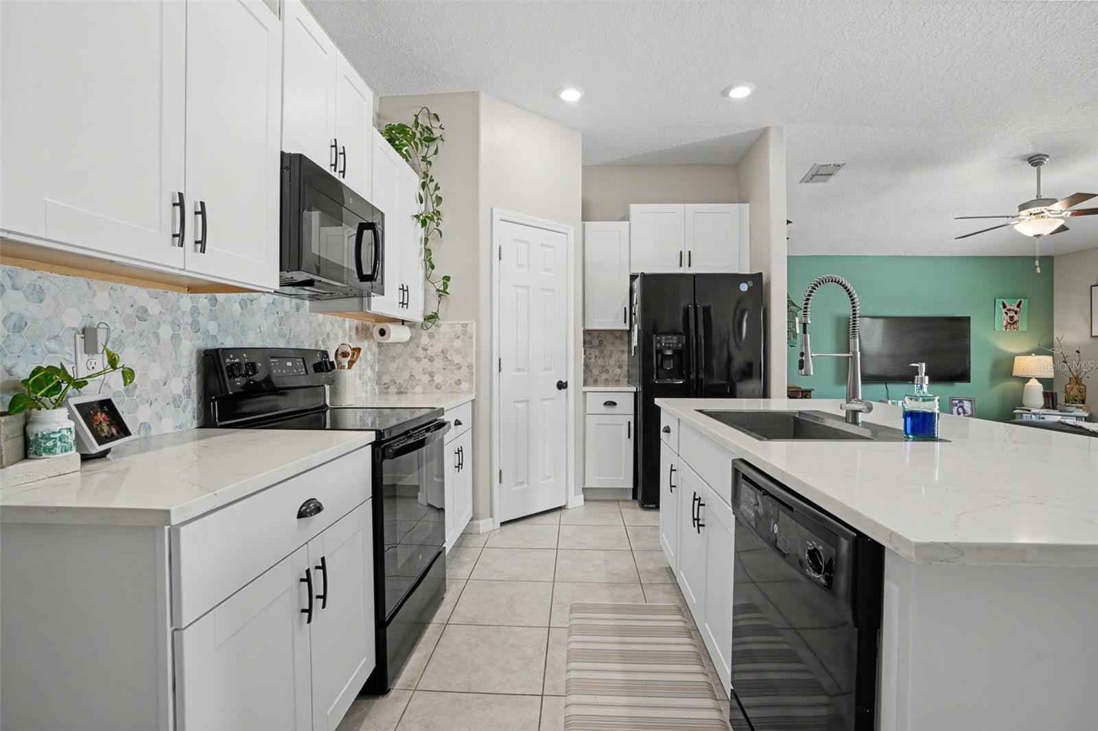 6671 MINERAL SPRINGS RD — photo 9