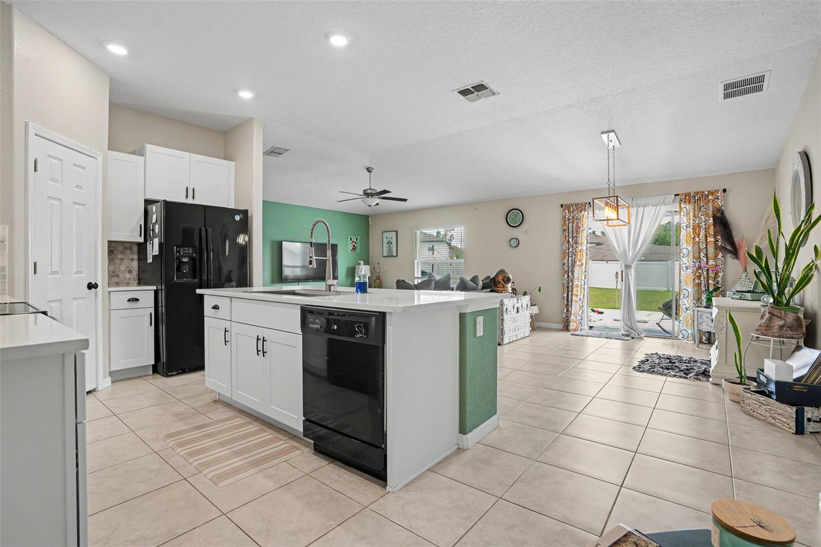 6671 MINERAL SPRINGS RD — photo 8