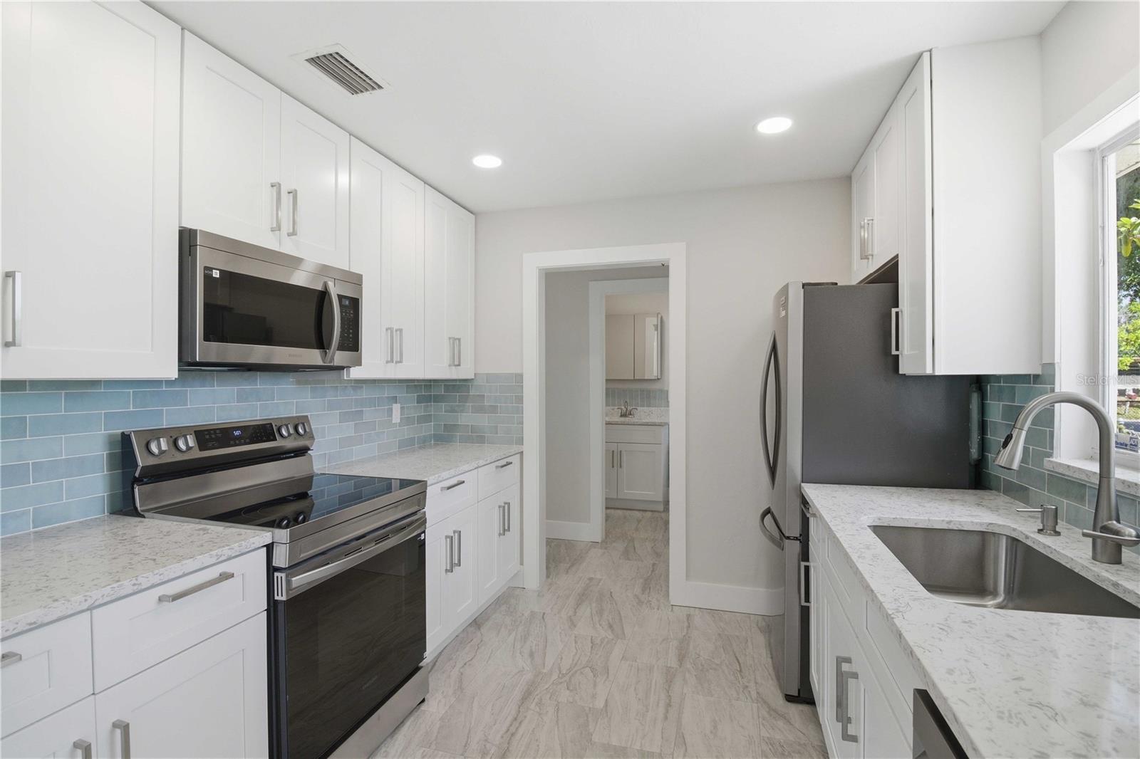 2816 MICHIGAN ST — photo 13