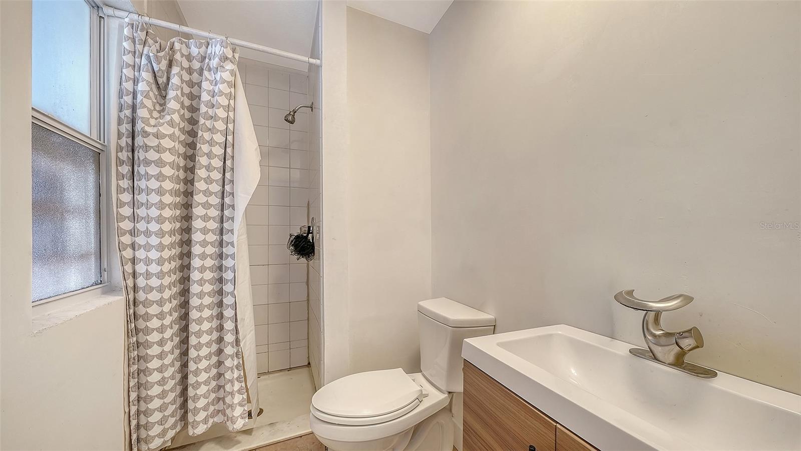 420 KUMQUAT CT — photo 31