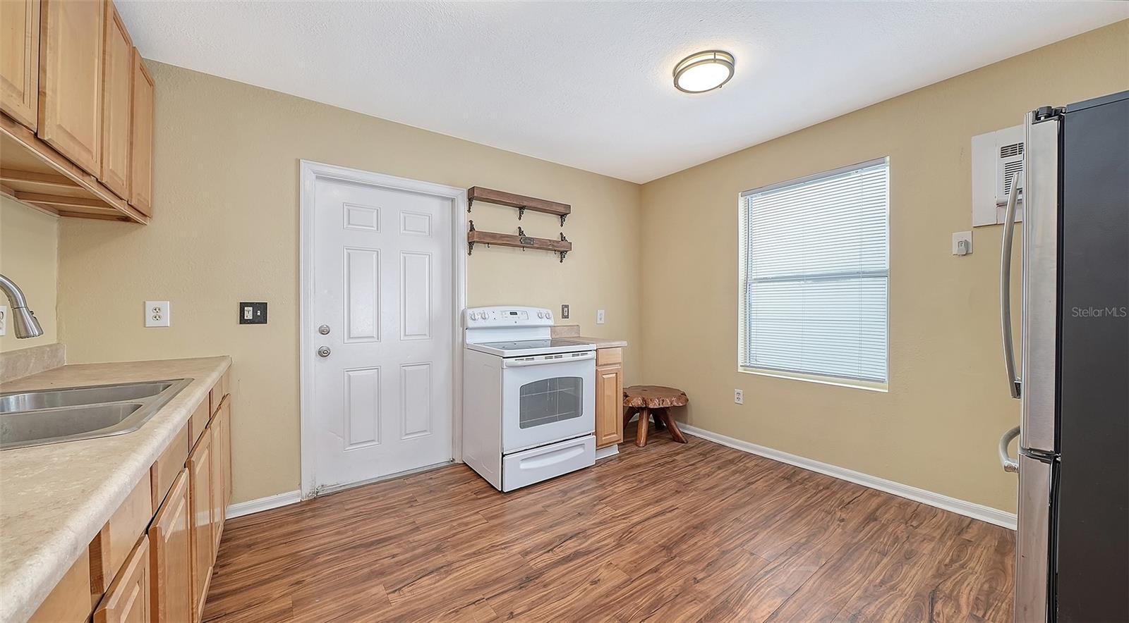 420 KUMQUAT CT — photo 38