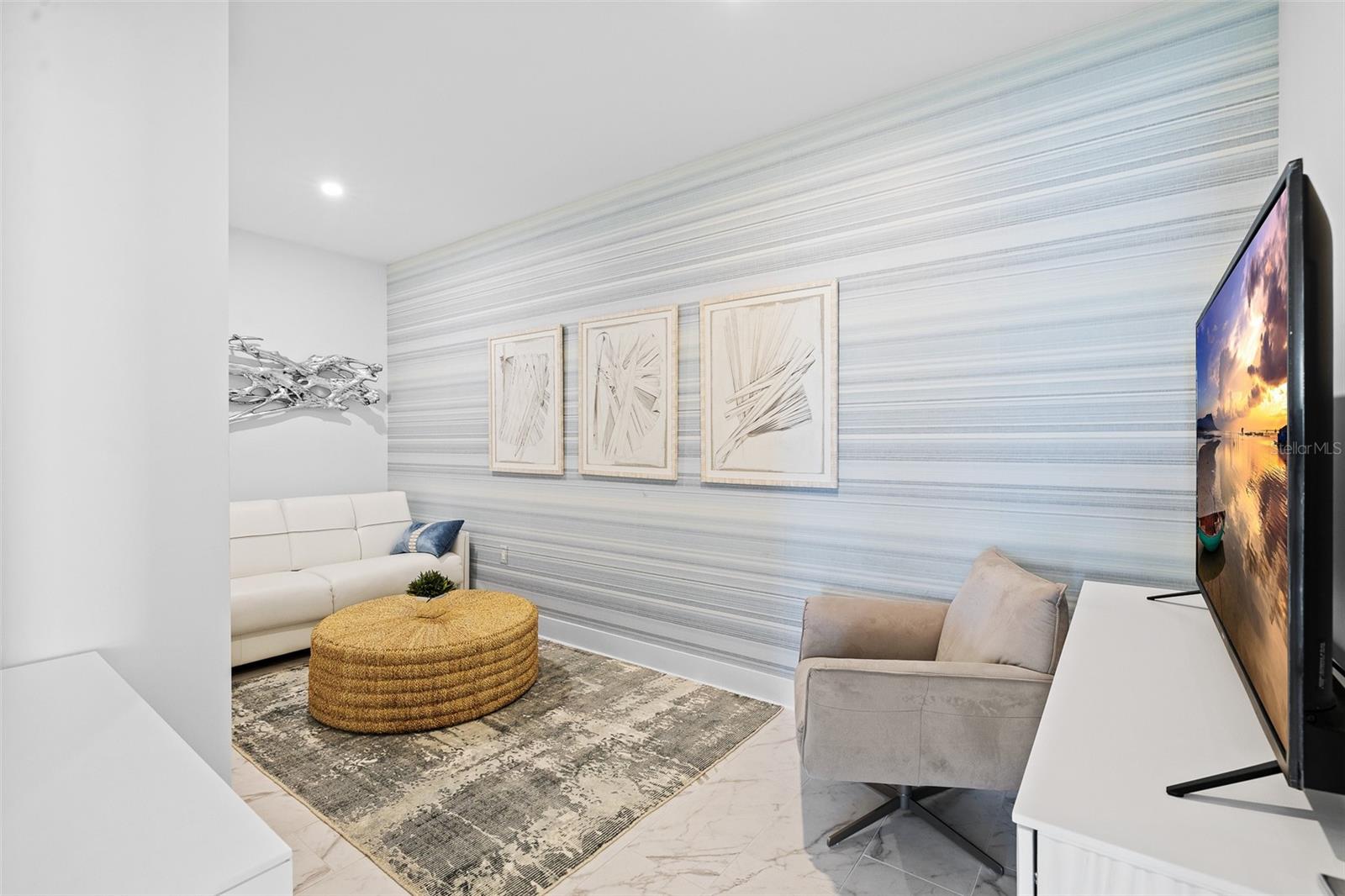 15 AVALON ST #502 — photo 31