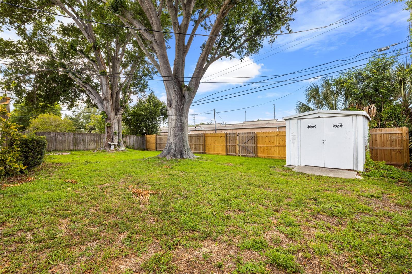 1820 PATLIN CIR N — photo 38