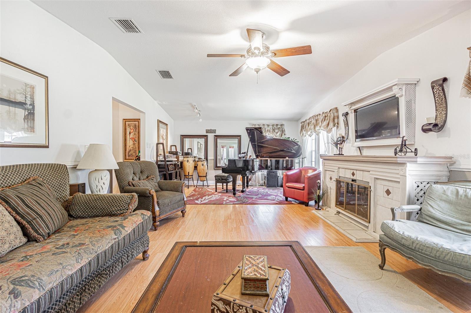 37627 LORENA AVE — photo 4