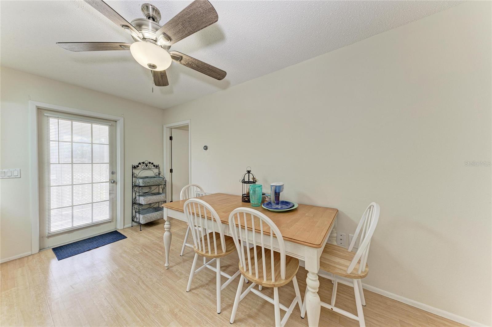 517 SPRING AVE — photo 28