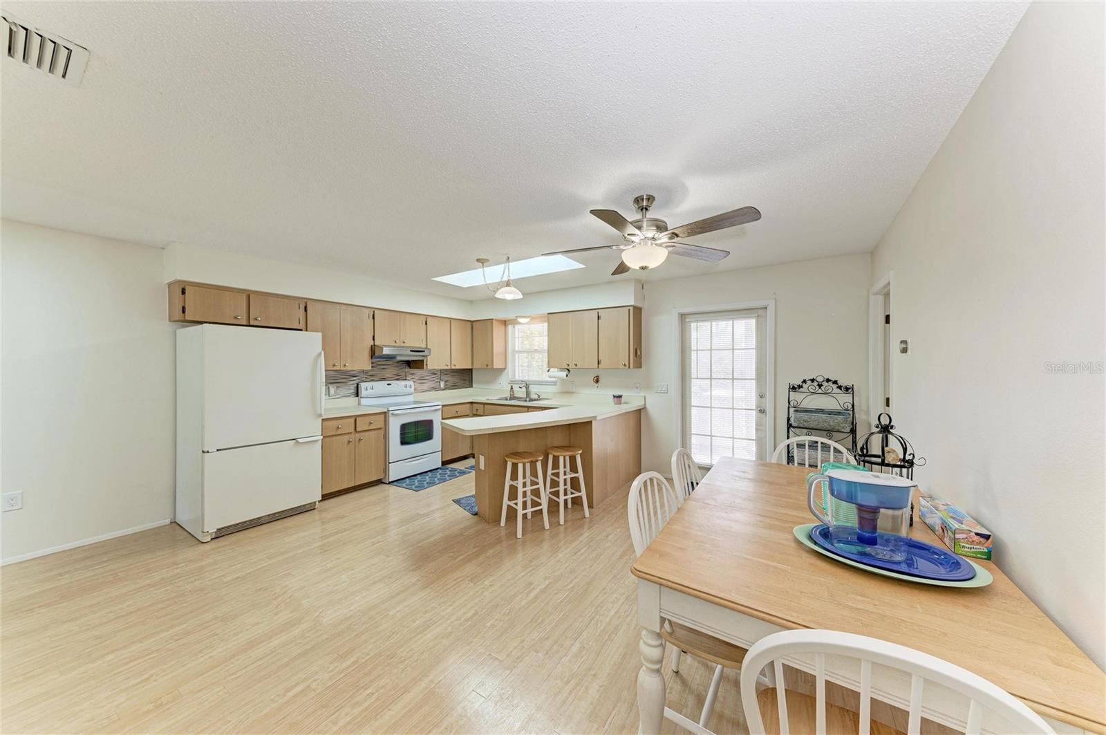 517 SPRING AVE — photo 27