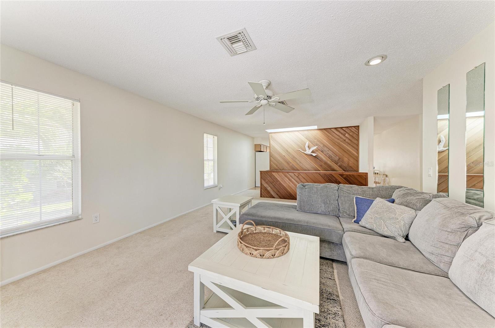 517 SPRING AVE — photo 21