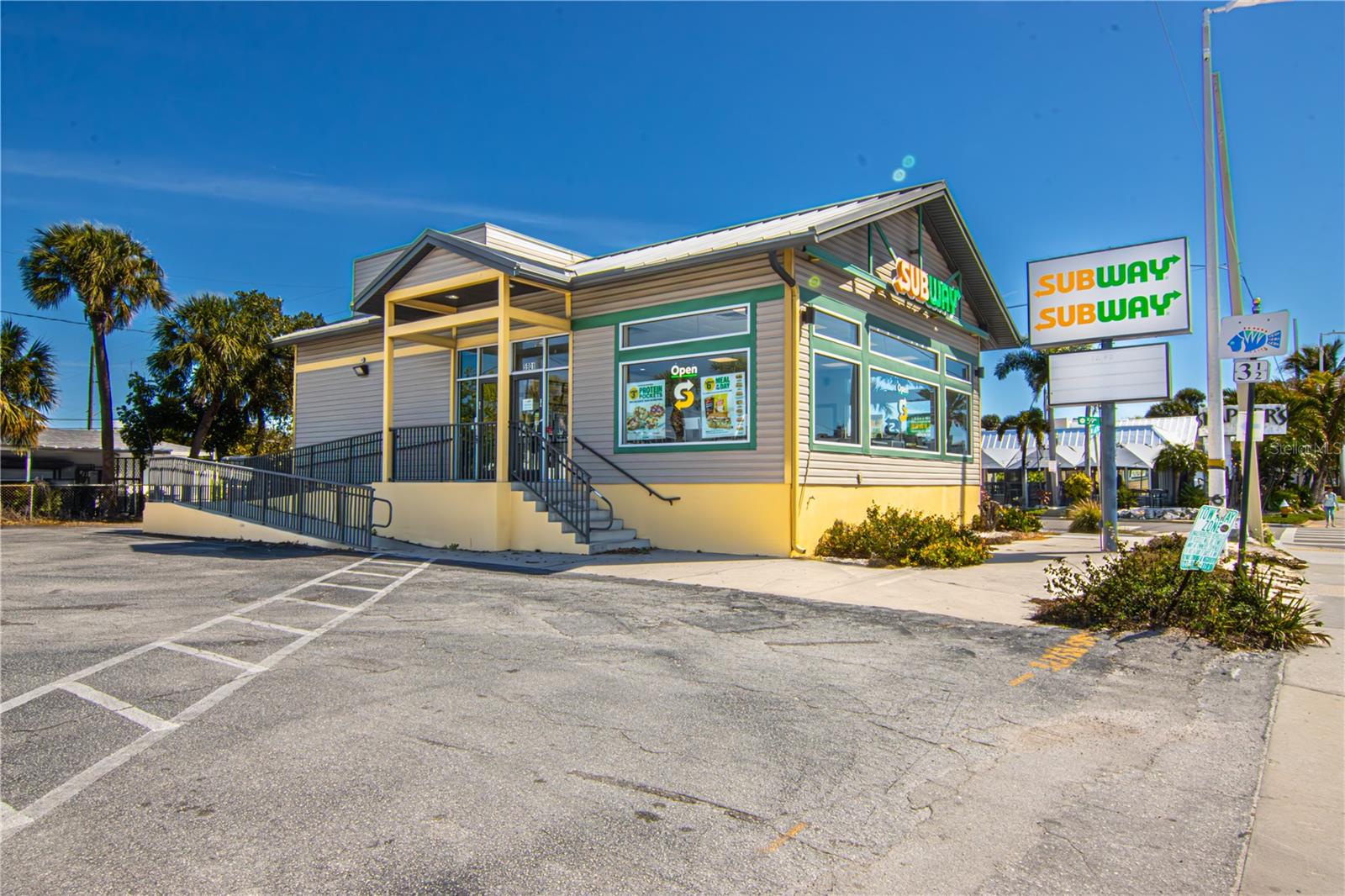 5901 GULF BLVD — photo 2