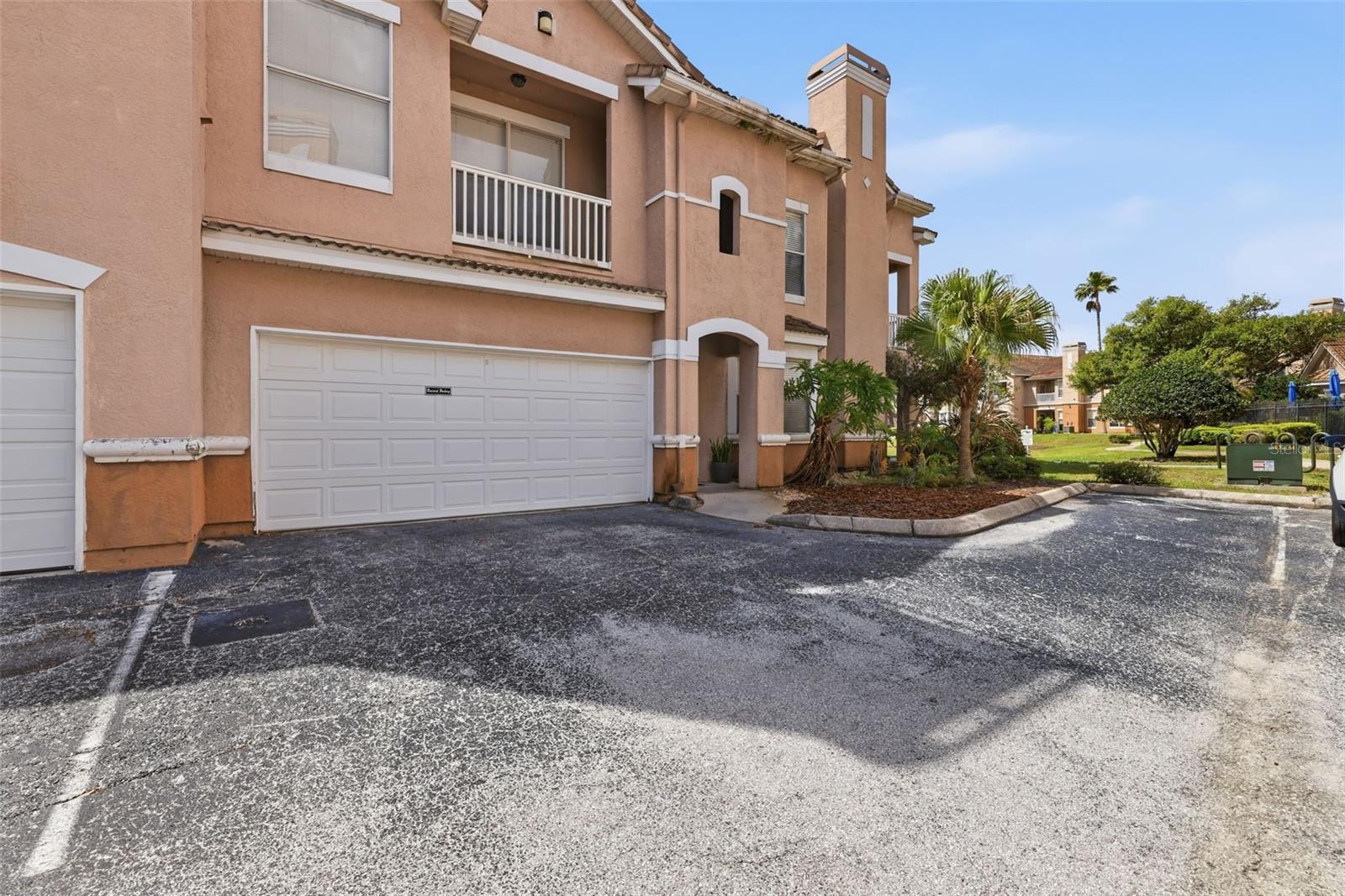 10504 VILLA VIEW CIR — photo 2