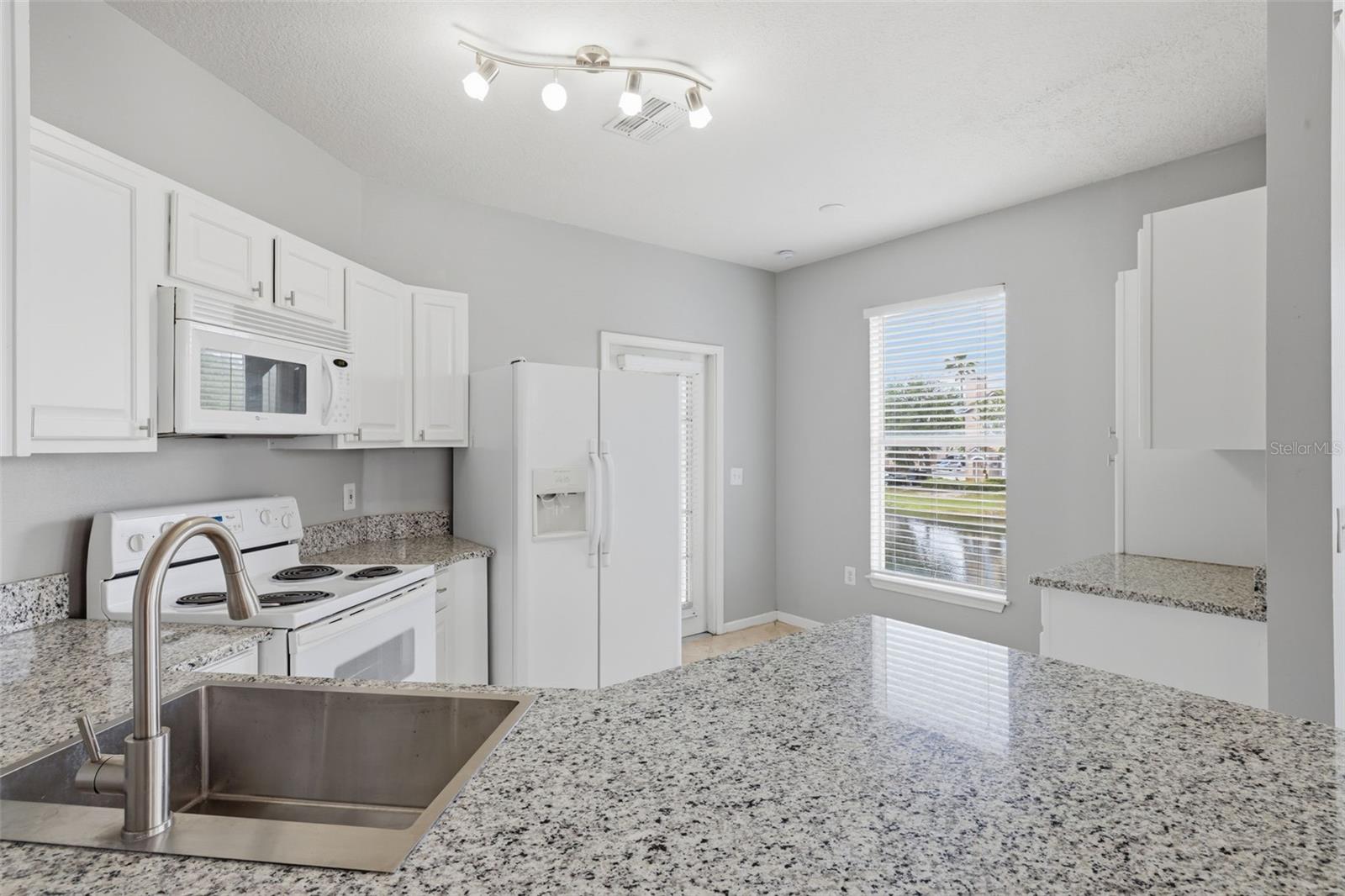 10504 VILLA VIEW CIR — photo 10