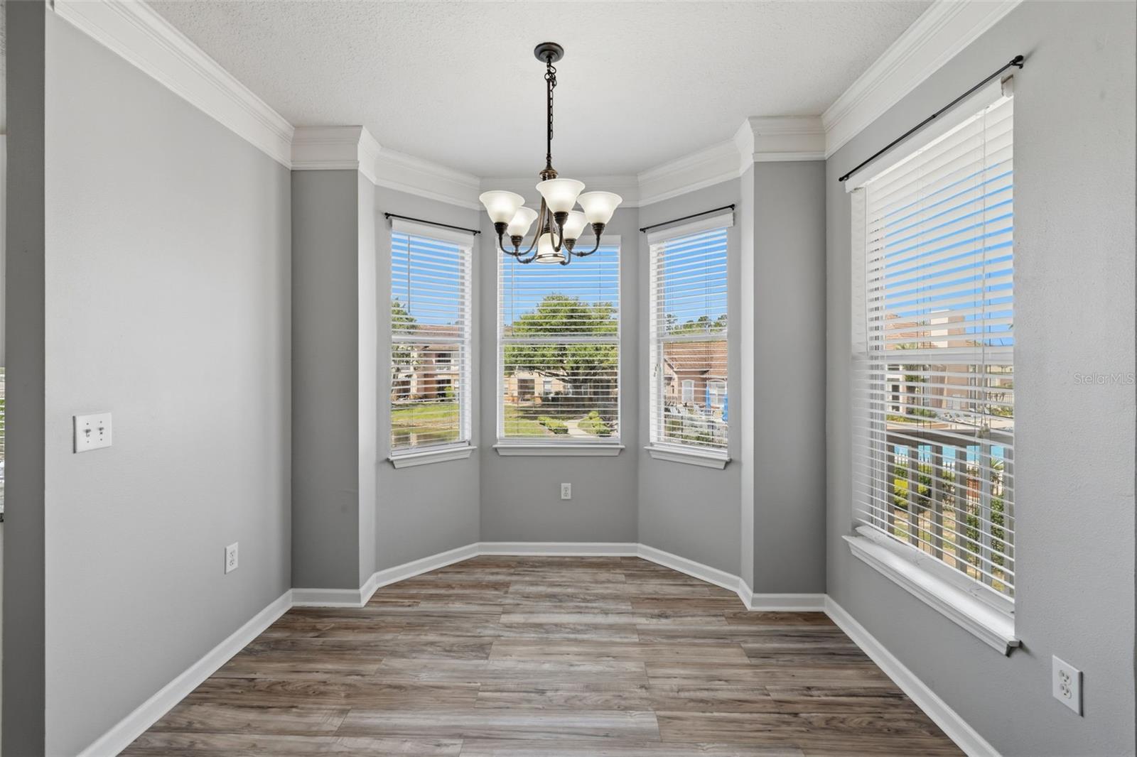 10504 VILLA VIEW CIR — photo 11