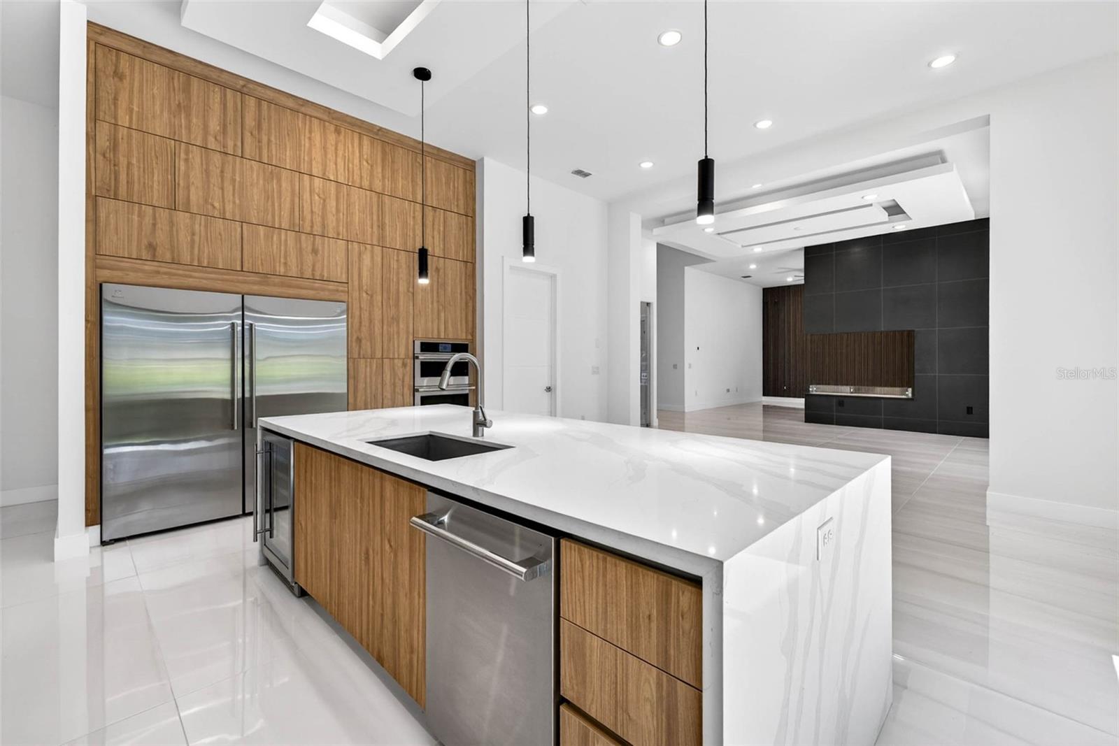 4426 W EUCLID AVE — photo 18
