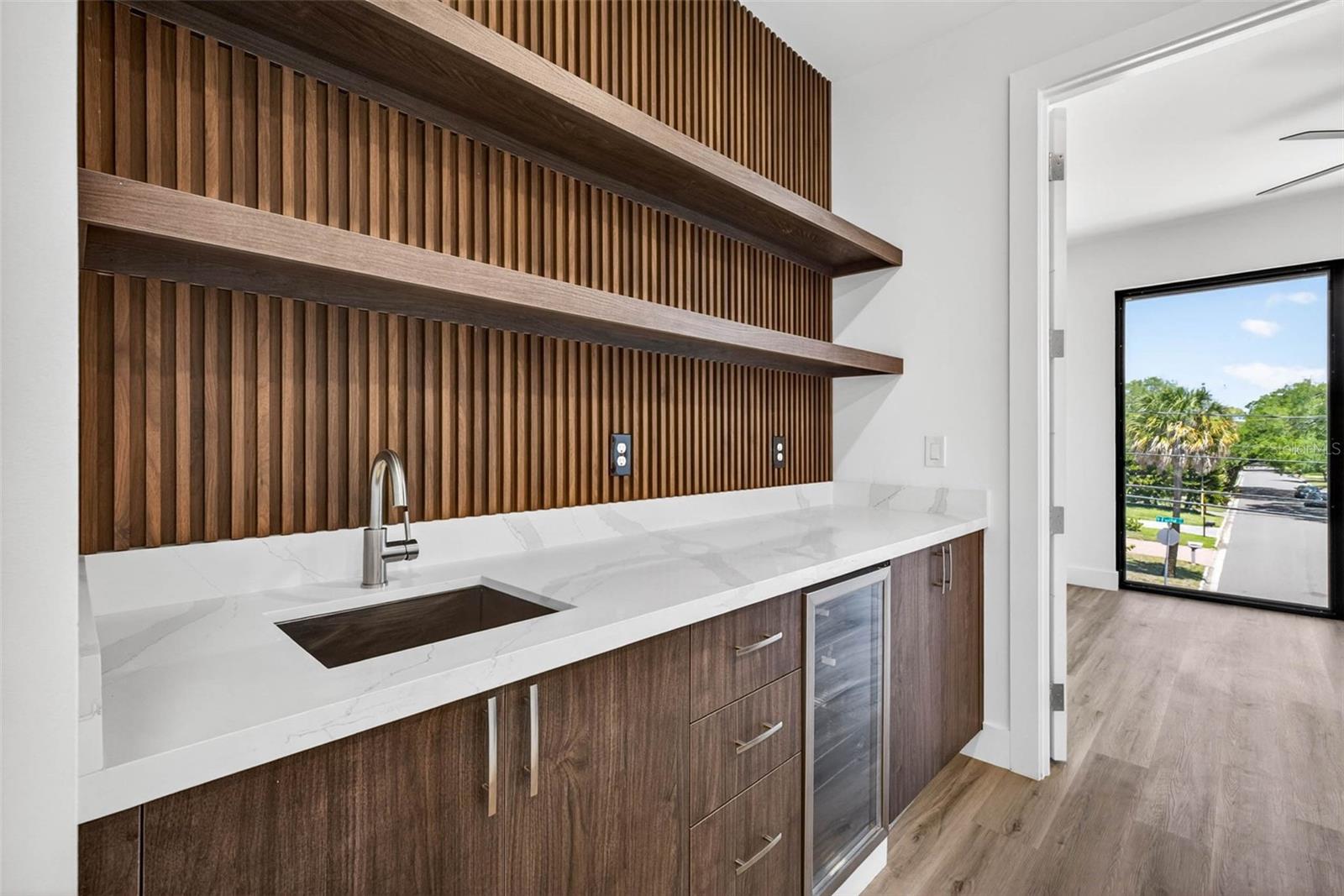 4426 W EUCLID AVE — photo 29