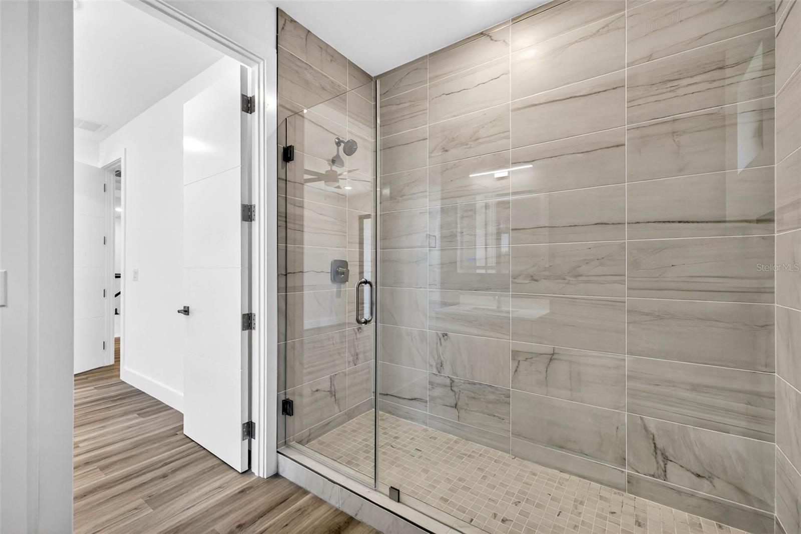 4426 W EUCLID AVE — photo 33