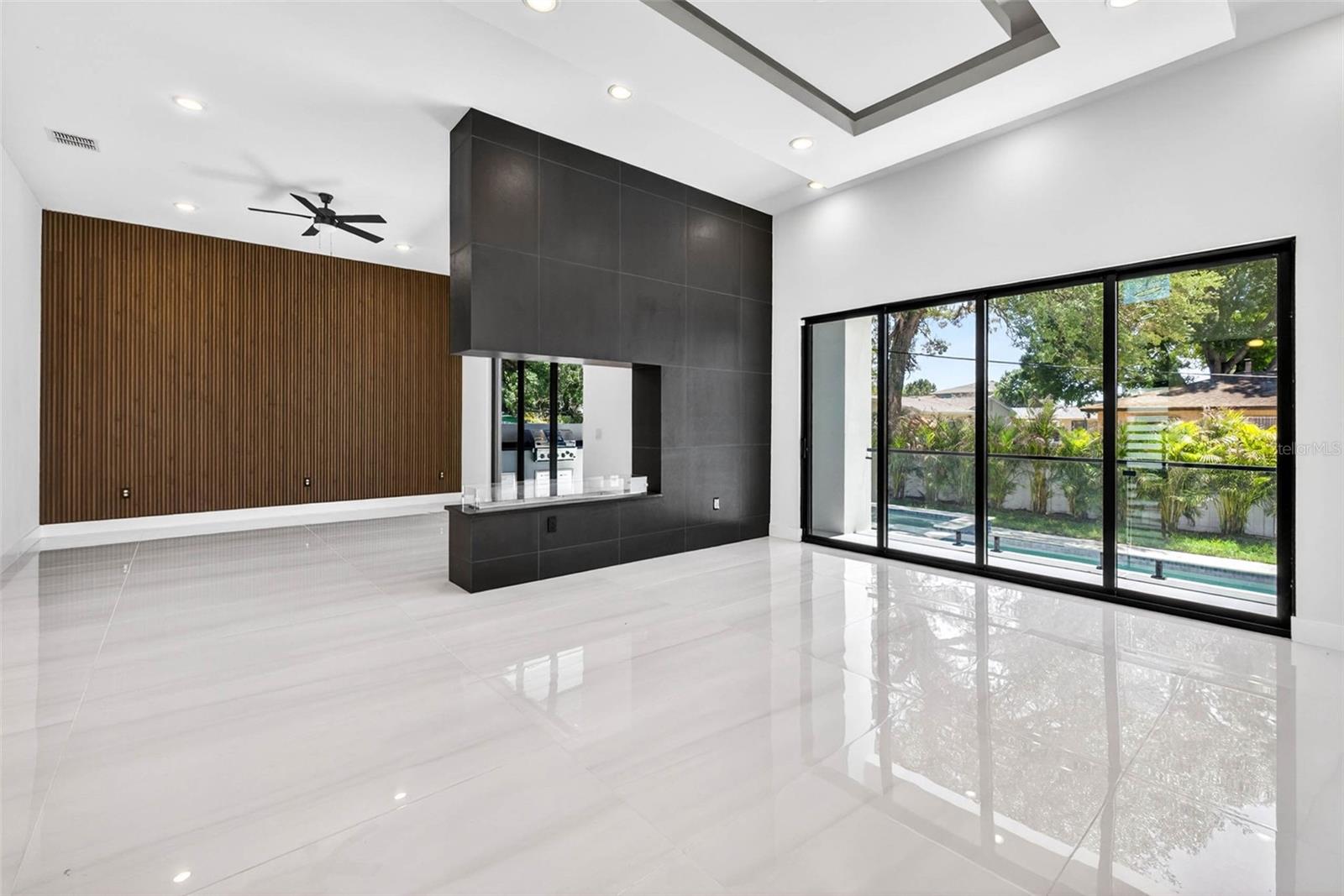 4426 W EUCLID AVE — photo 10