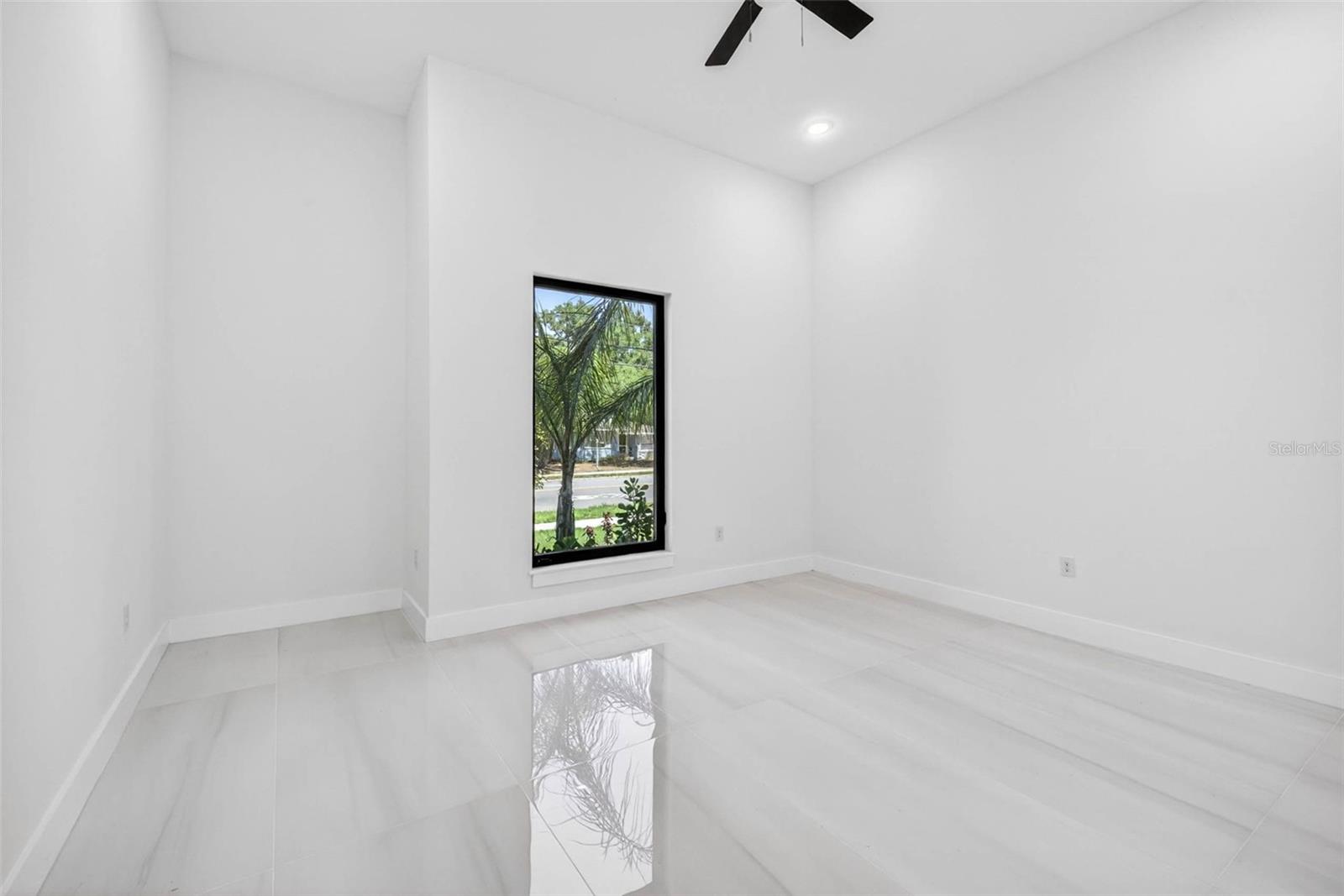 4426 W EUCLID AVE — photo 24