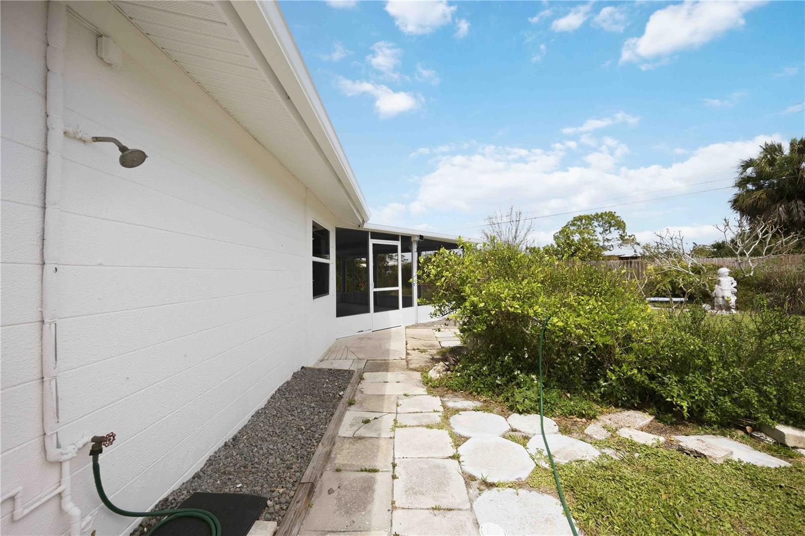 917 CHURCH ST — photo 47