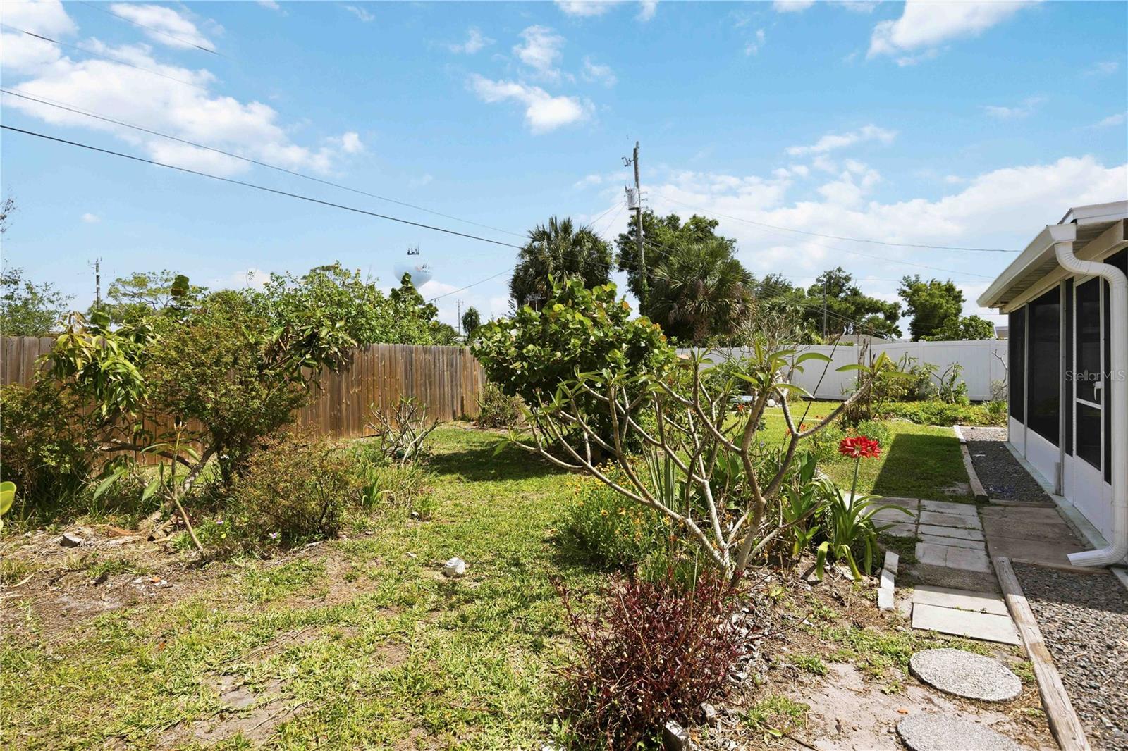 917 CHURCH ST — photo 54