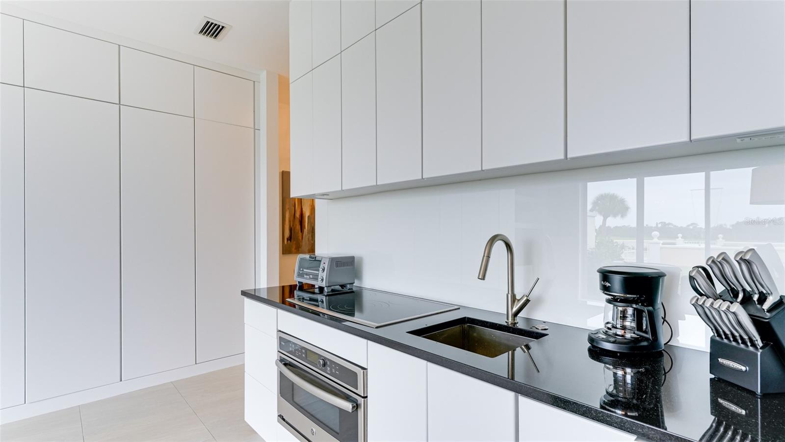 51 MACEWEN DR #5 — photo 15