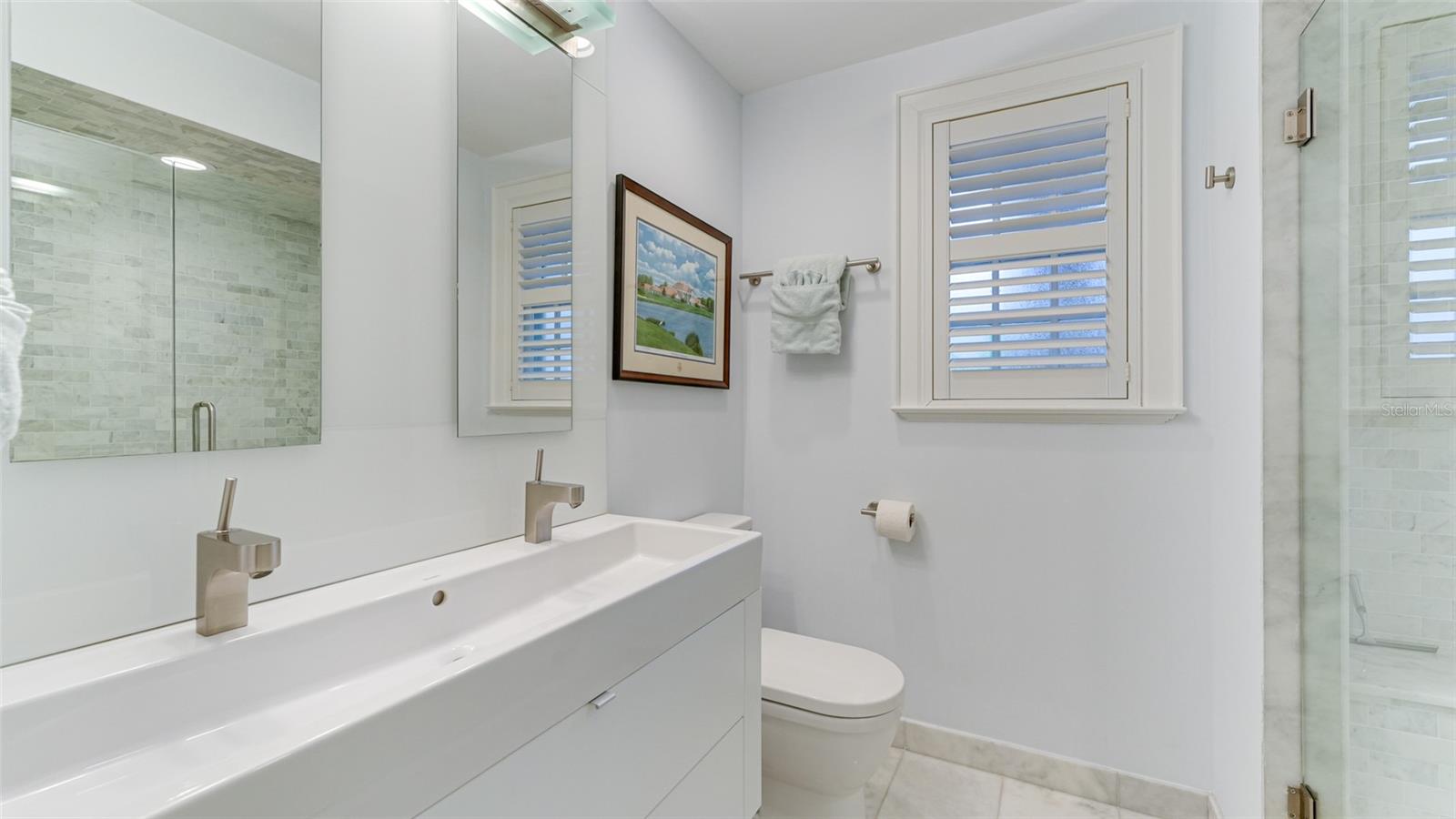51 MACEWEN DR #5 — photo 20