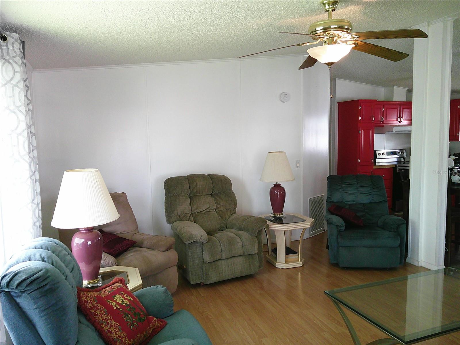 3205 HICKORY DR — photo 4