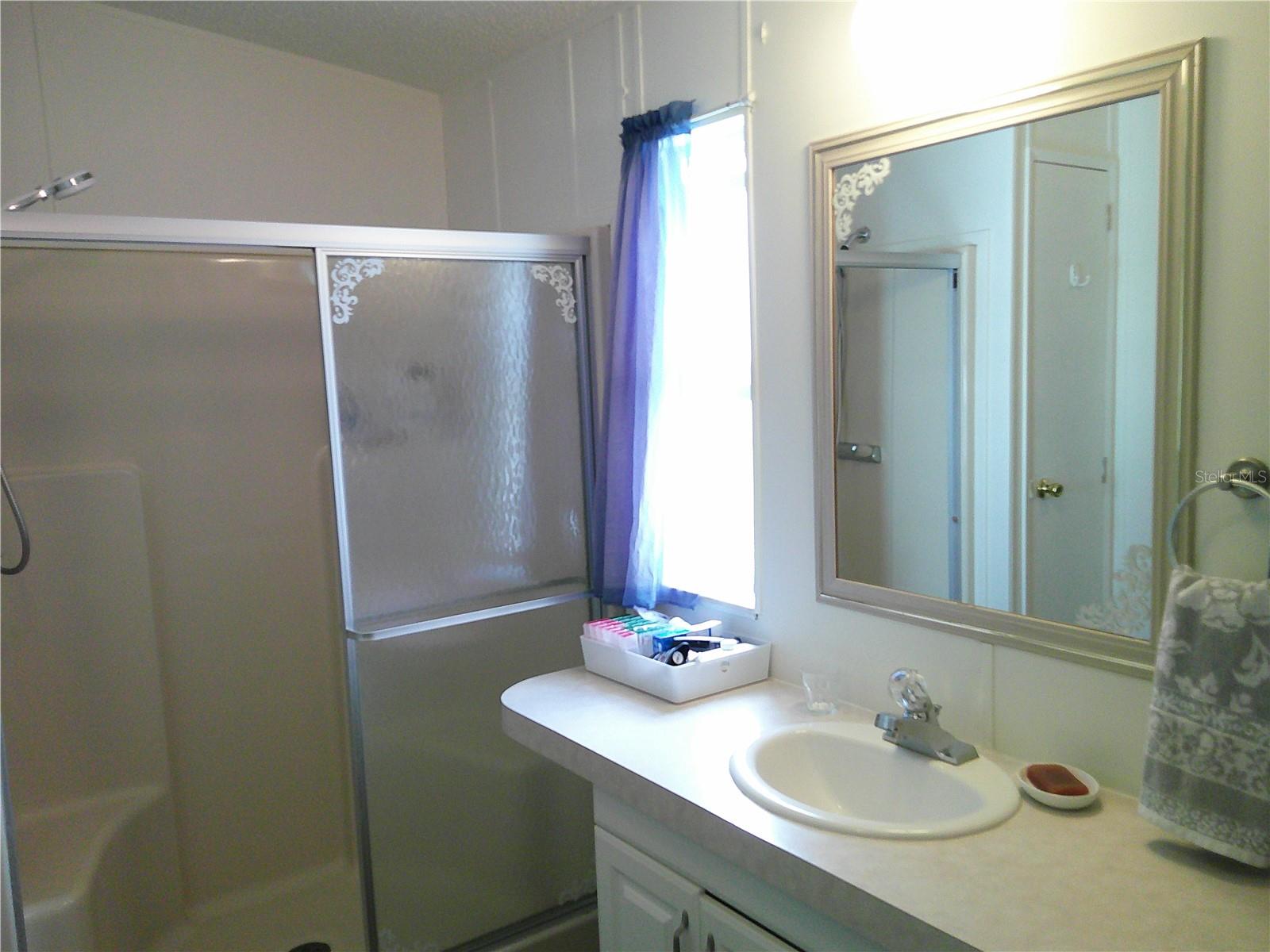 3205 HICKORY DR — photo 21