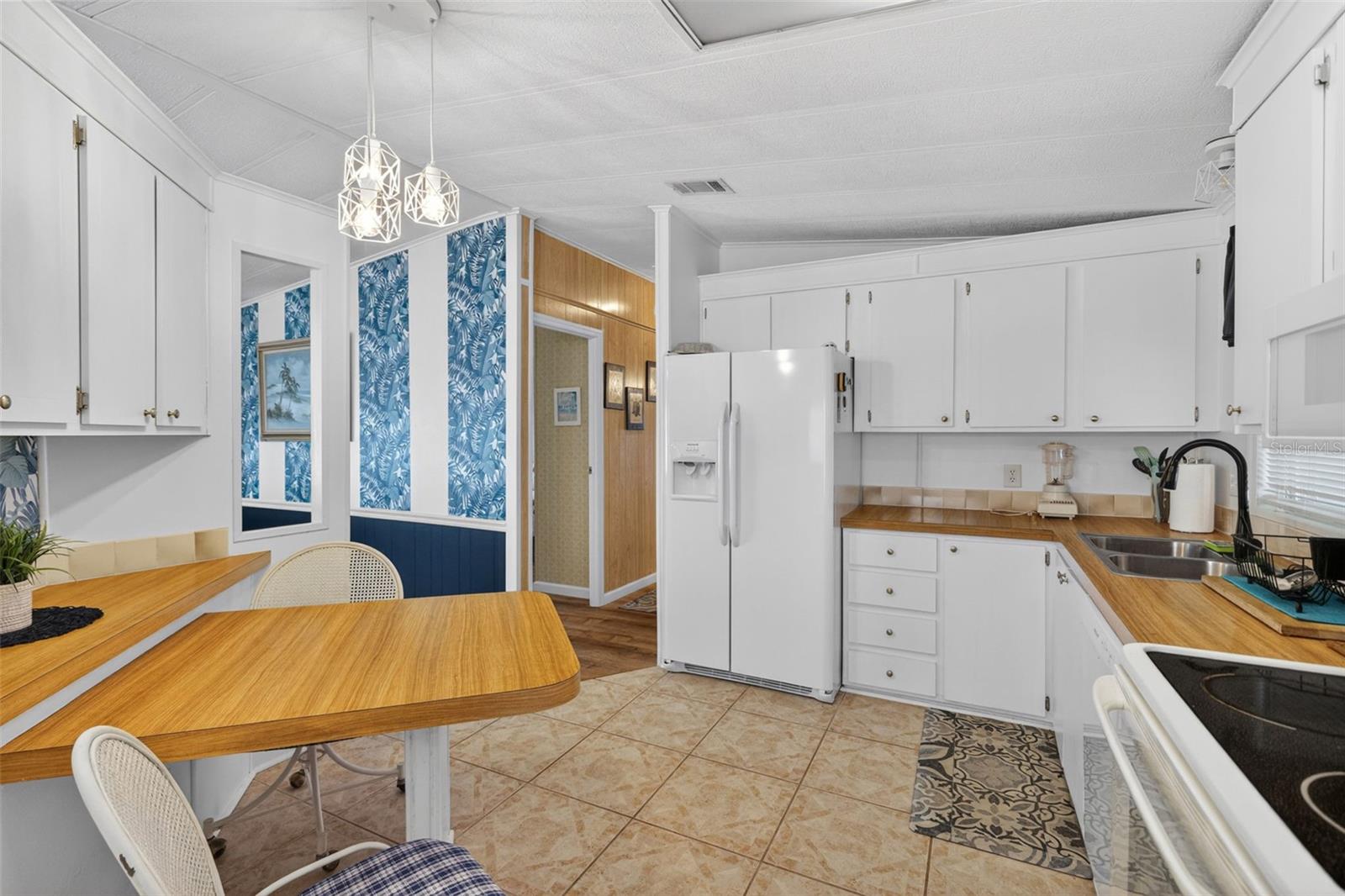 485 LOMA LINDA — photo 5