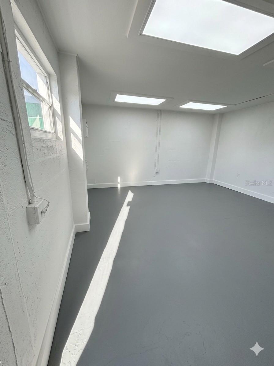 4055 7TH TERRACE — photo 9