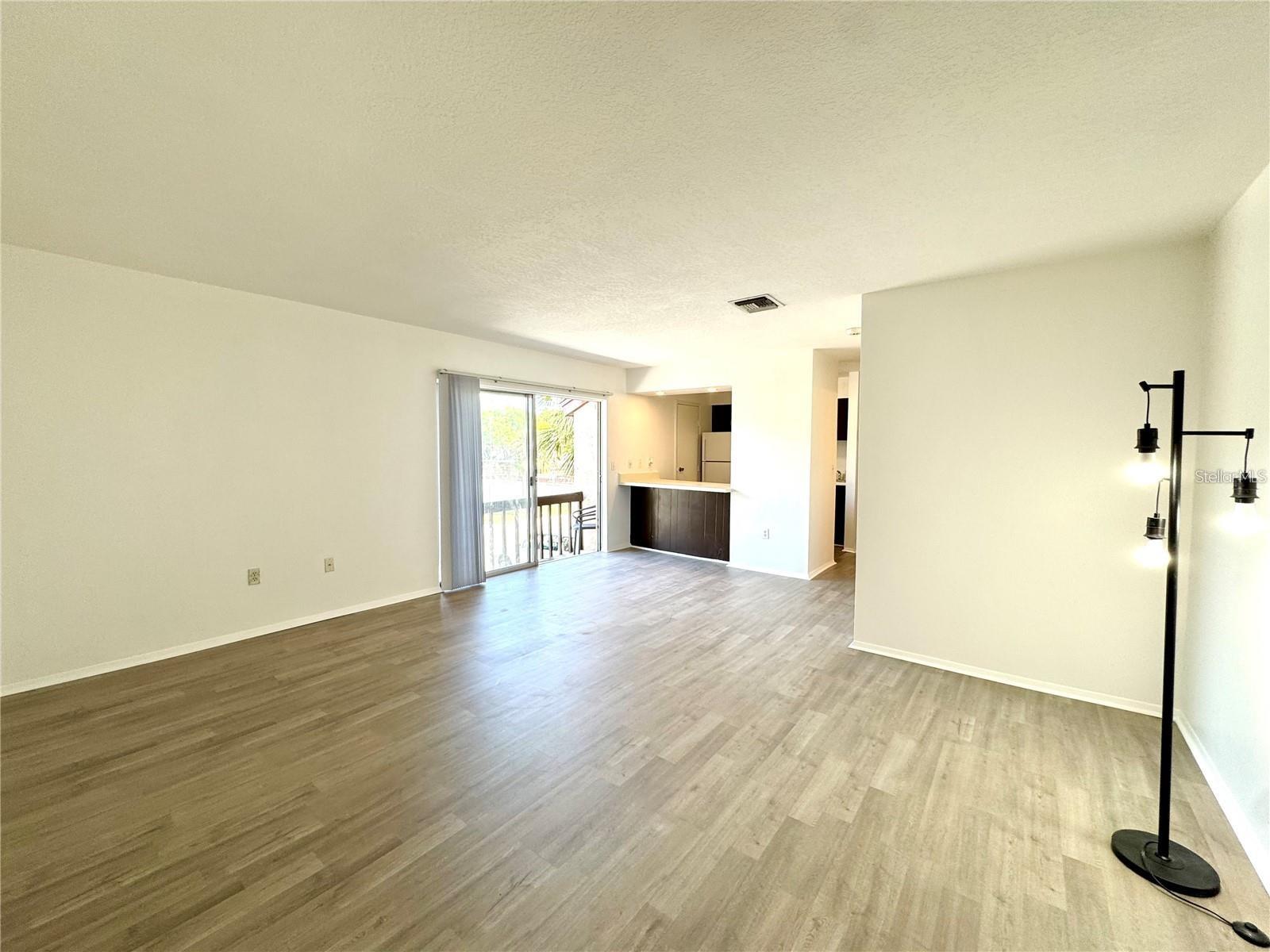 2632 HIDDEN LAKE DR N #E — photo 3