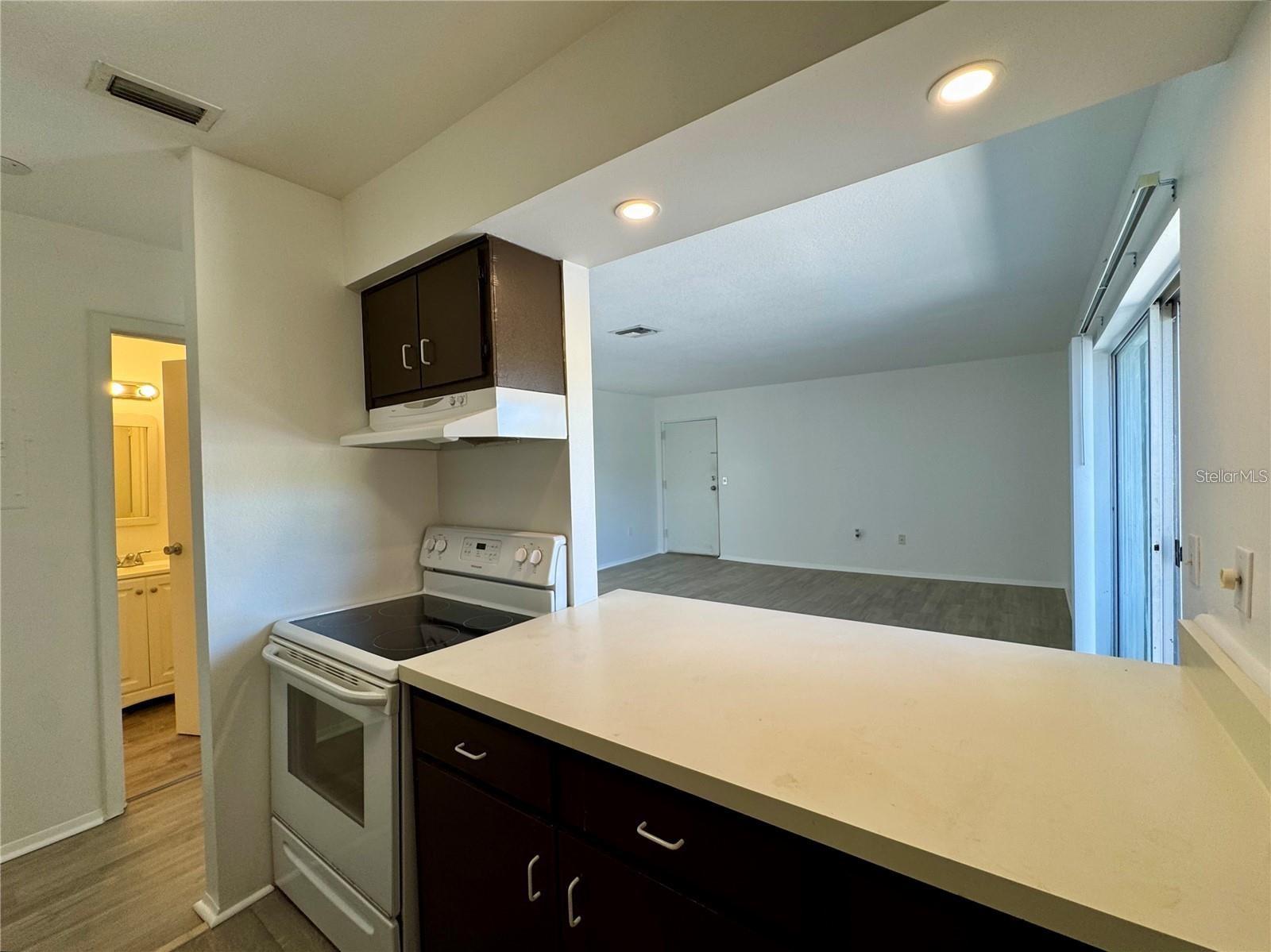 2632 HIDDEN LAKE DR N #E — photo 14