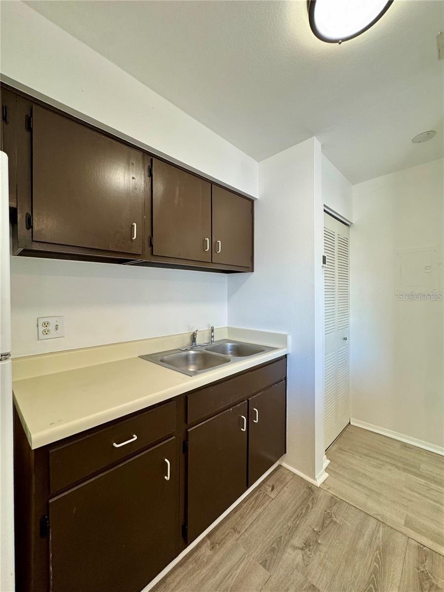 2632 HIDDEN LAKE DR N #E — photo 13