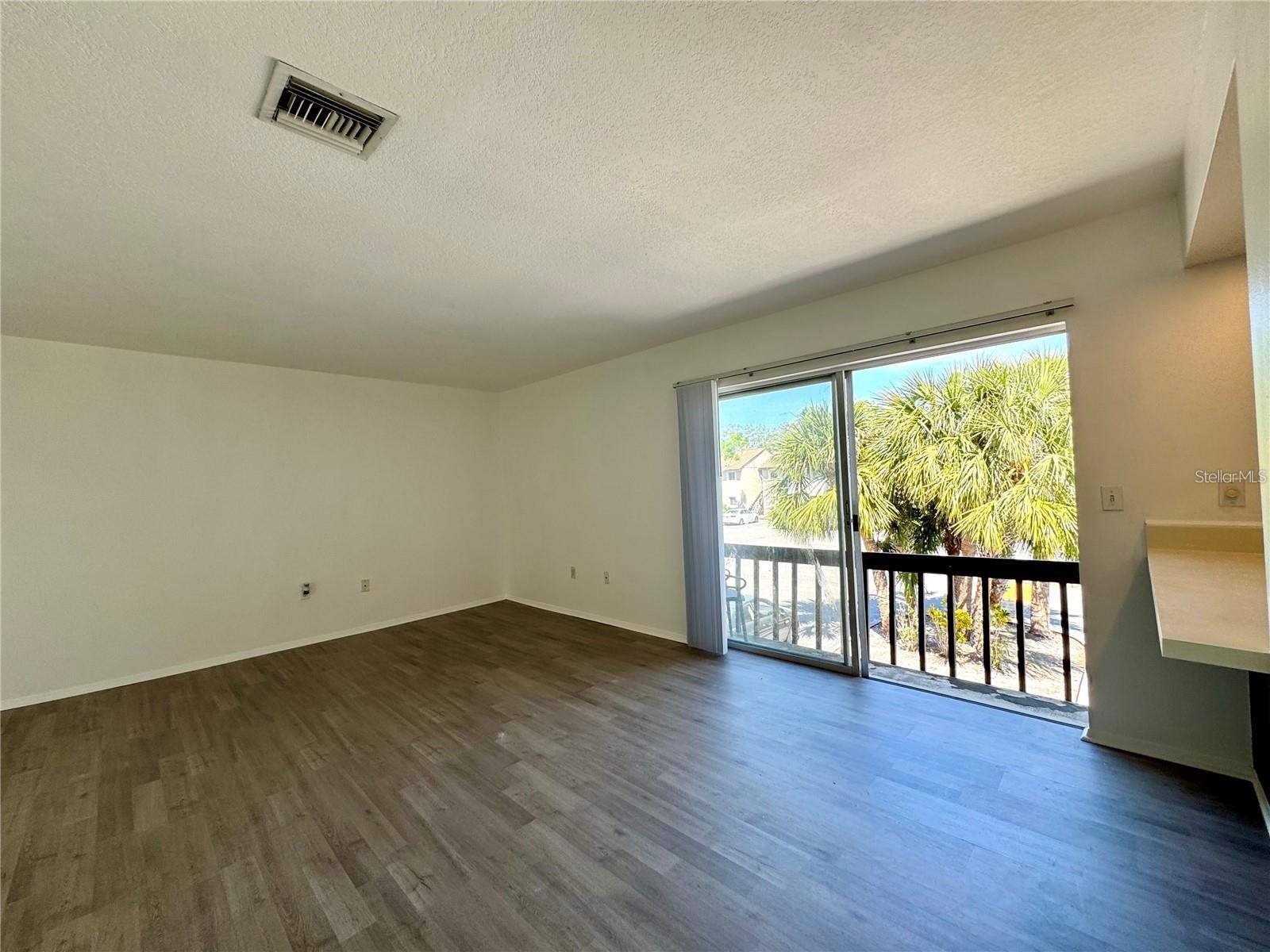 2632 HIDDEN LAKE DR N #E — photo 17