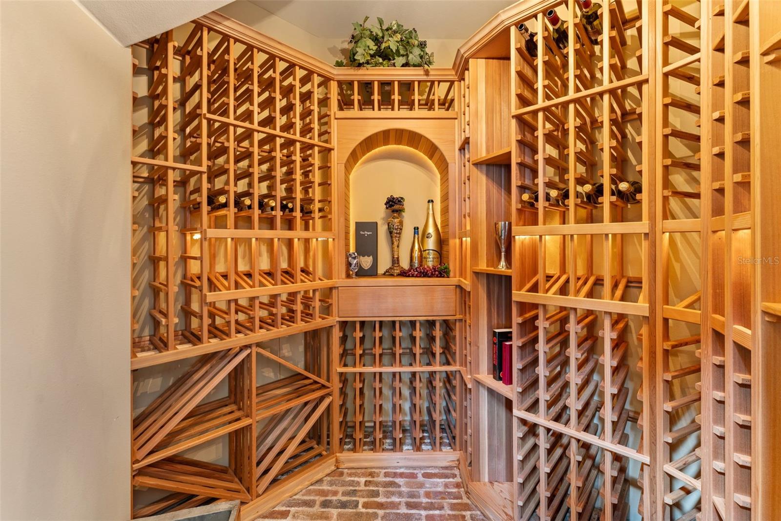 6004 WINDHAM PL — photo 17