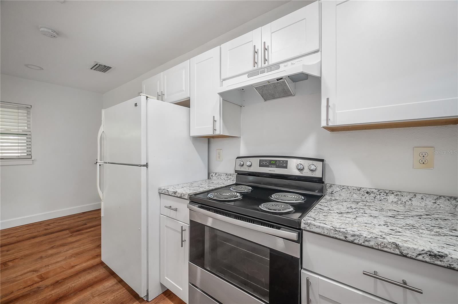 2307 E OSBORNE AVE — photo 35