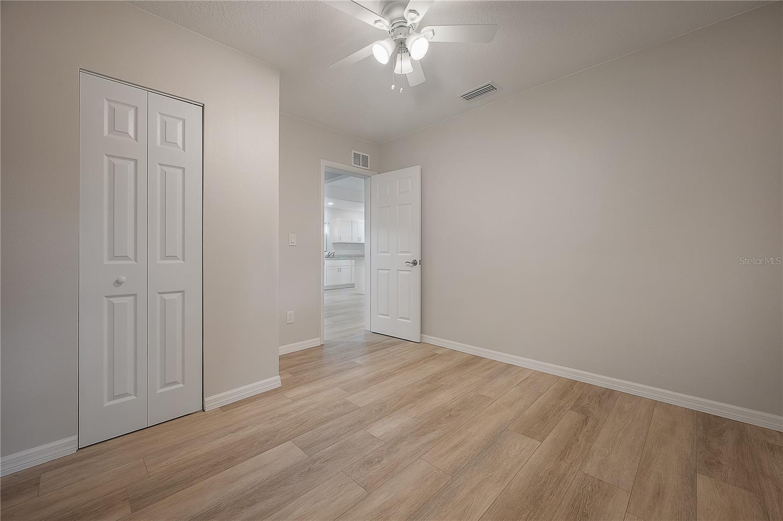 2307 E OSBORNE AVE — photo 18