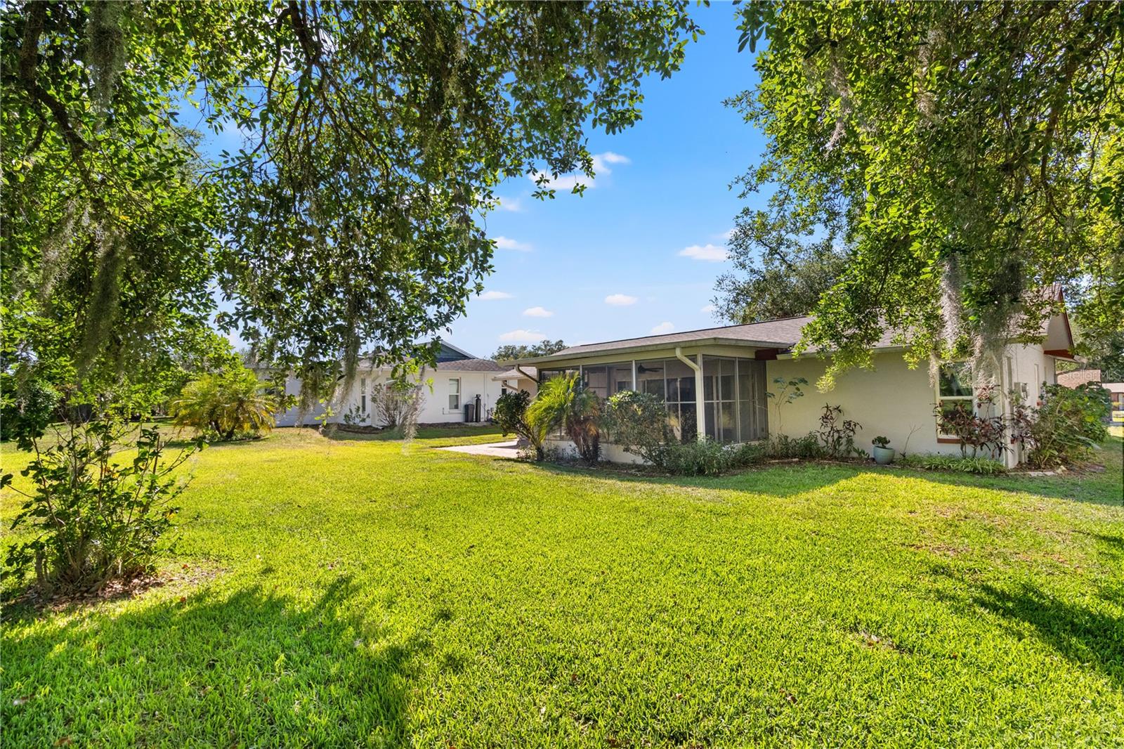 10616 SPRINGWOOD DR — photo 30