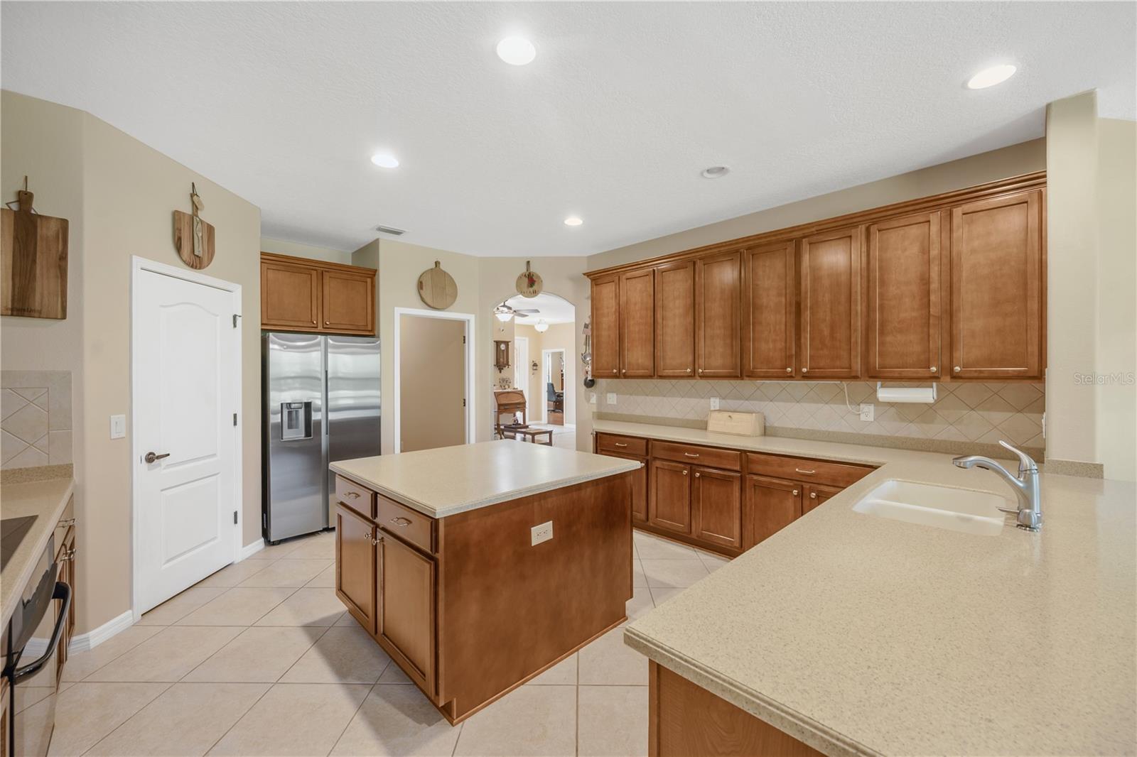 9313 LISBON ST — photo 3
