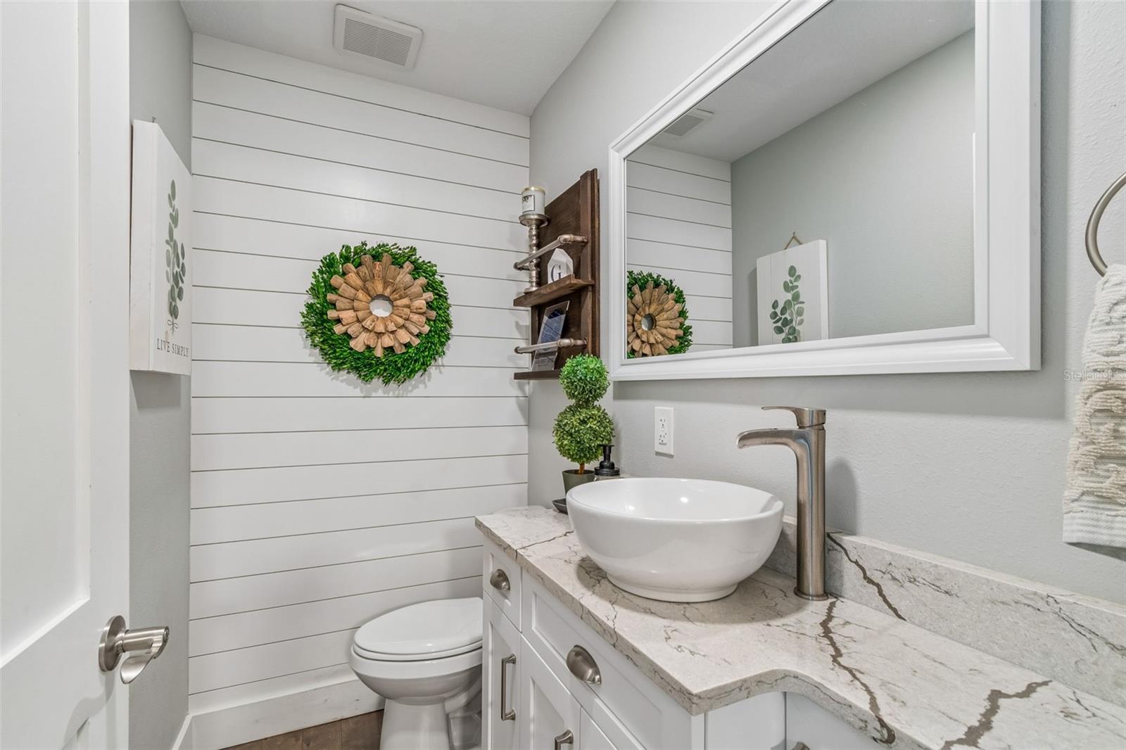 4528 W WOODMERE RD — photo 18