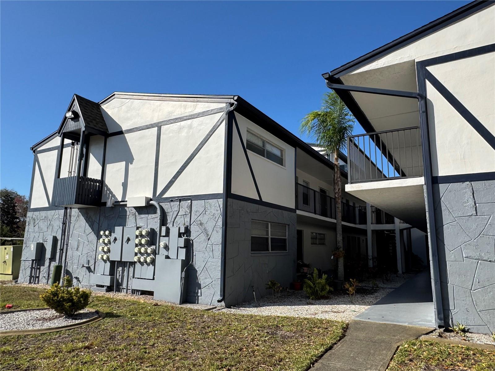 1126 KING ARTHUR CT #413 — photo 10