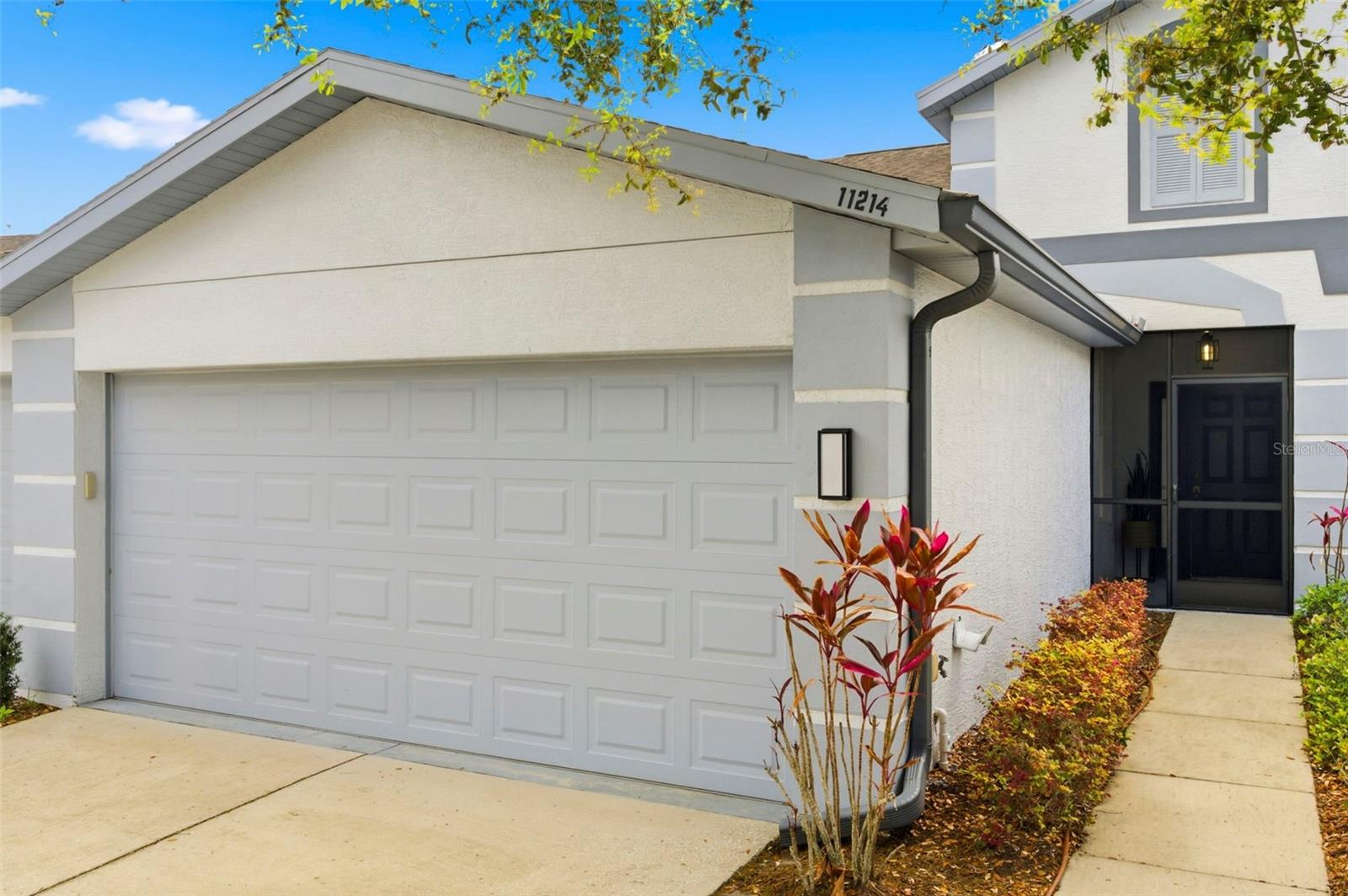 11214 PORT DOUGLAS DR — photo 2