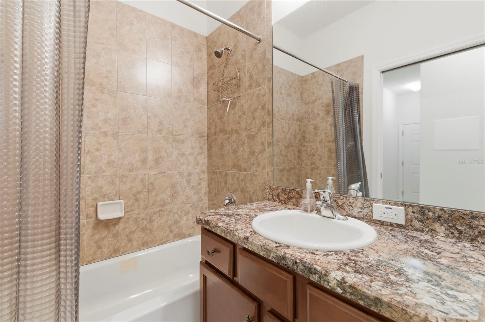 11214 PORT DOUGLAS DR — photo 17