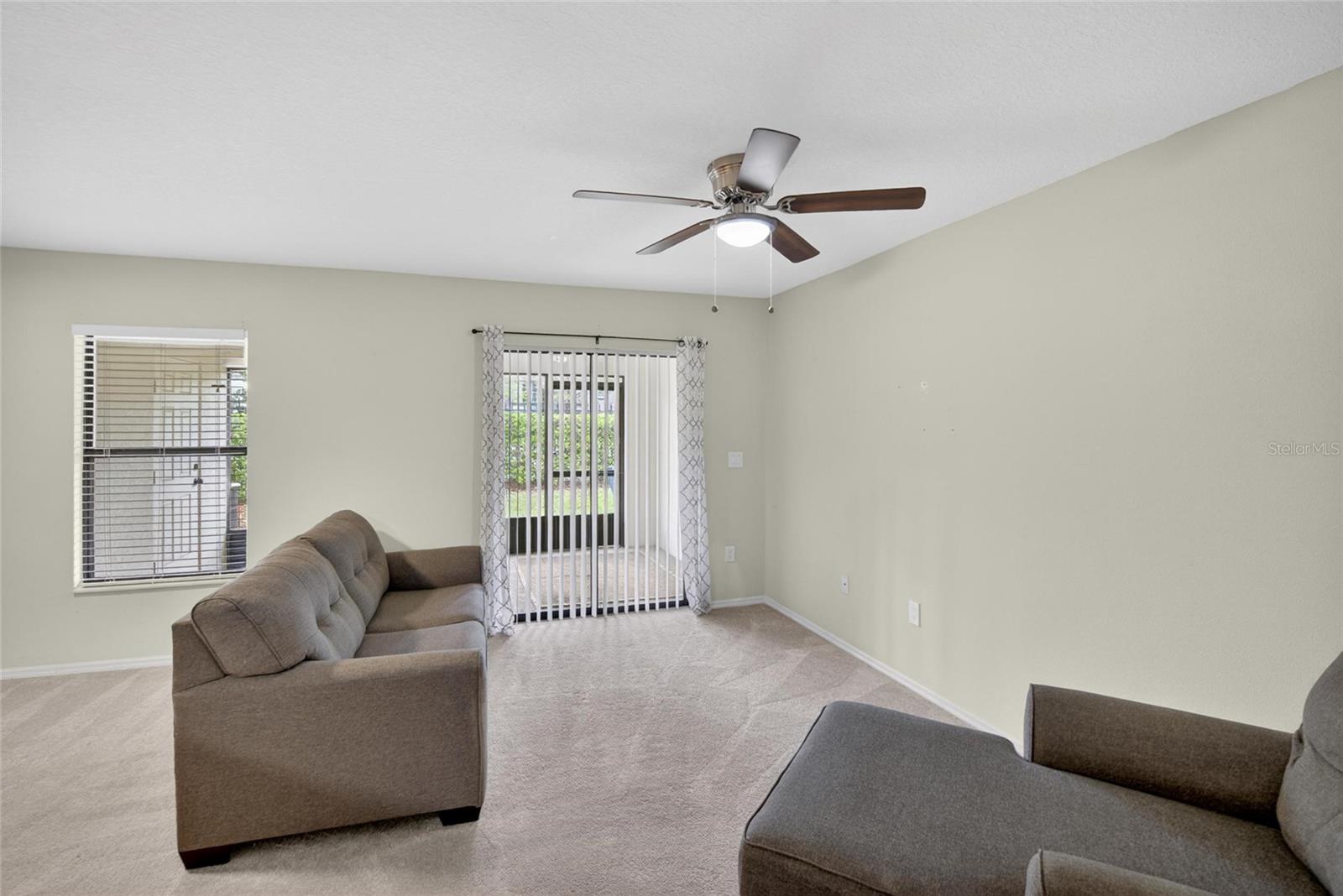 2605 OLEANDER LAKES DR — photo 15