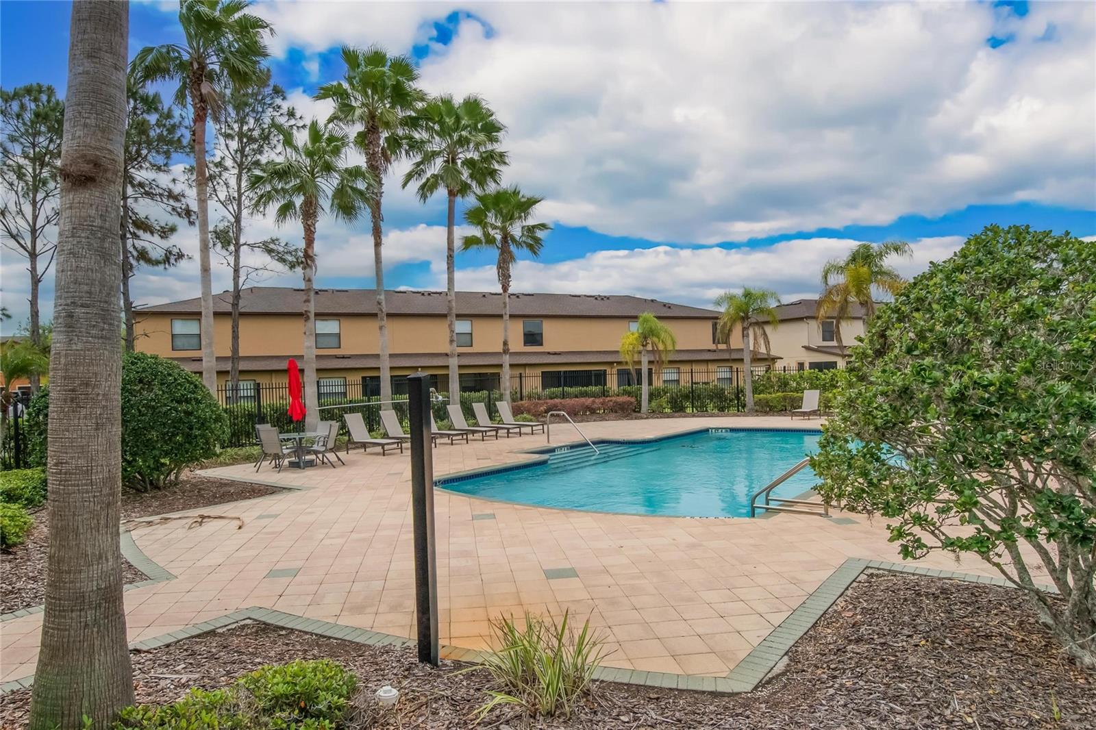 2605 OLEANDER LAKES DR — photo 64