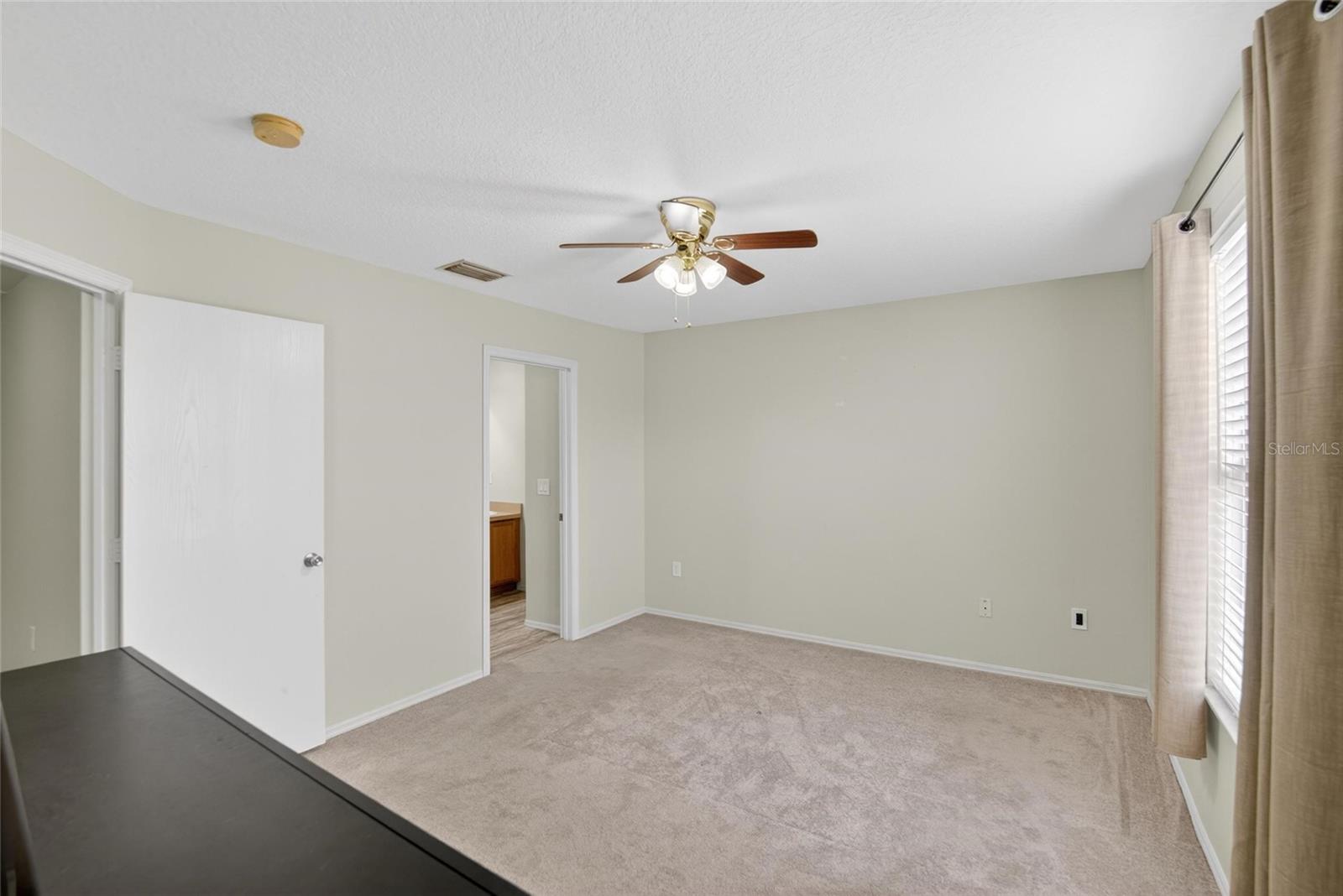 2605 OLEANDER LAKES DR — photo 24