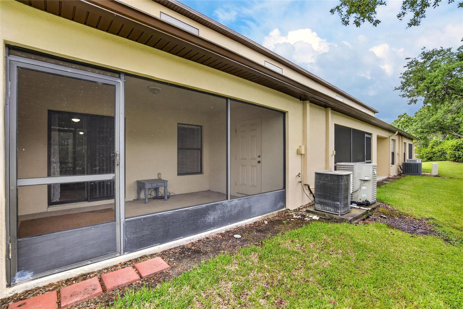 2605 OLEANDER LAKES DR — photo 52