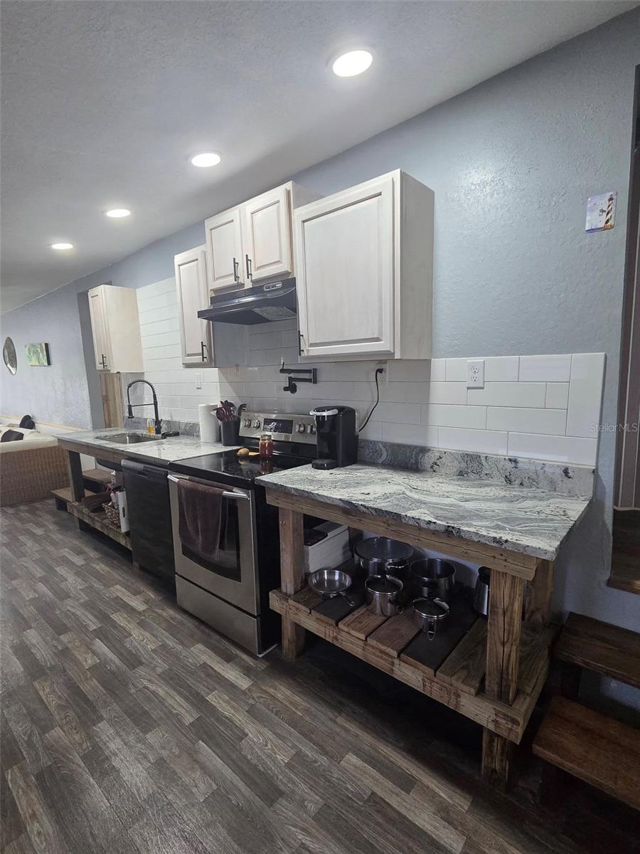 6726 ALBATROSS LN — photo 8