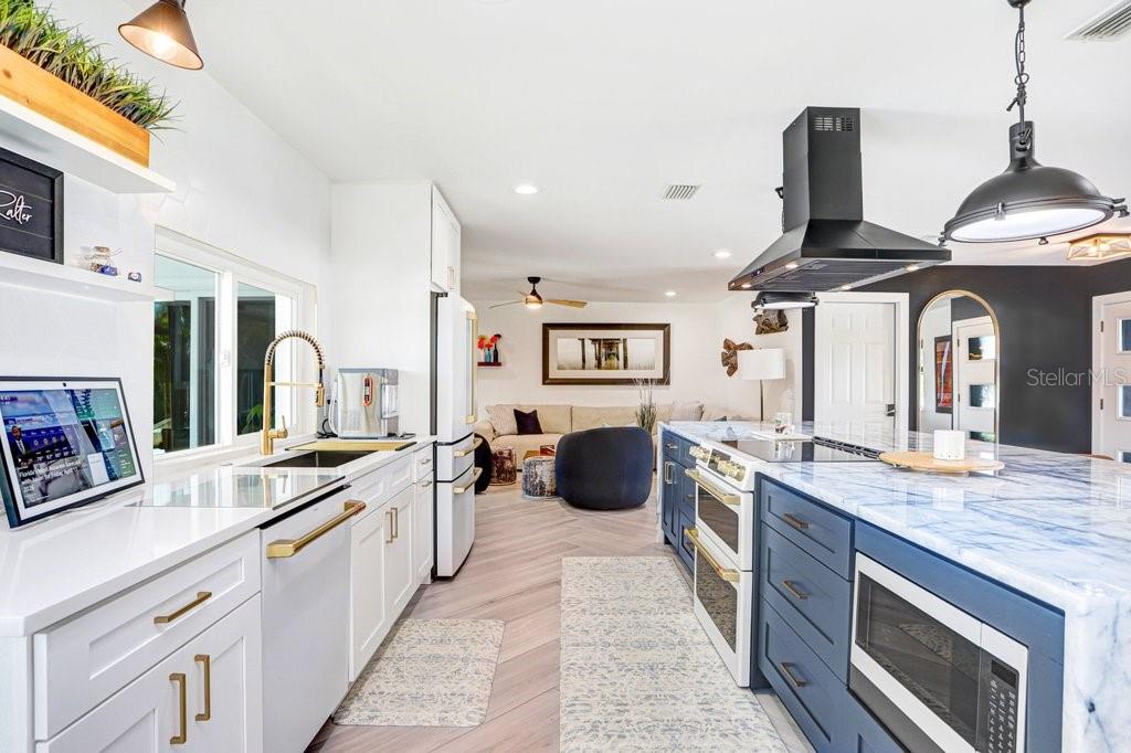 3926 VENETIAN WAY — photo 8