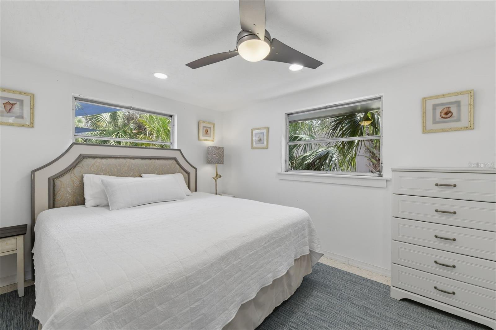 8456 MIDNIGHT PASS RD — photo 16