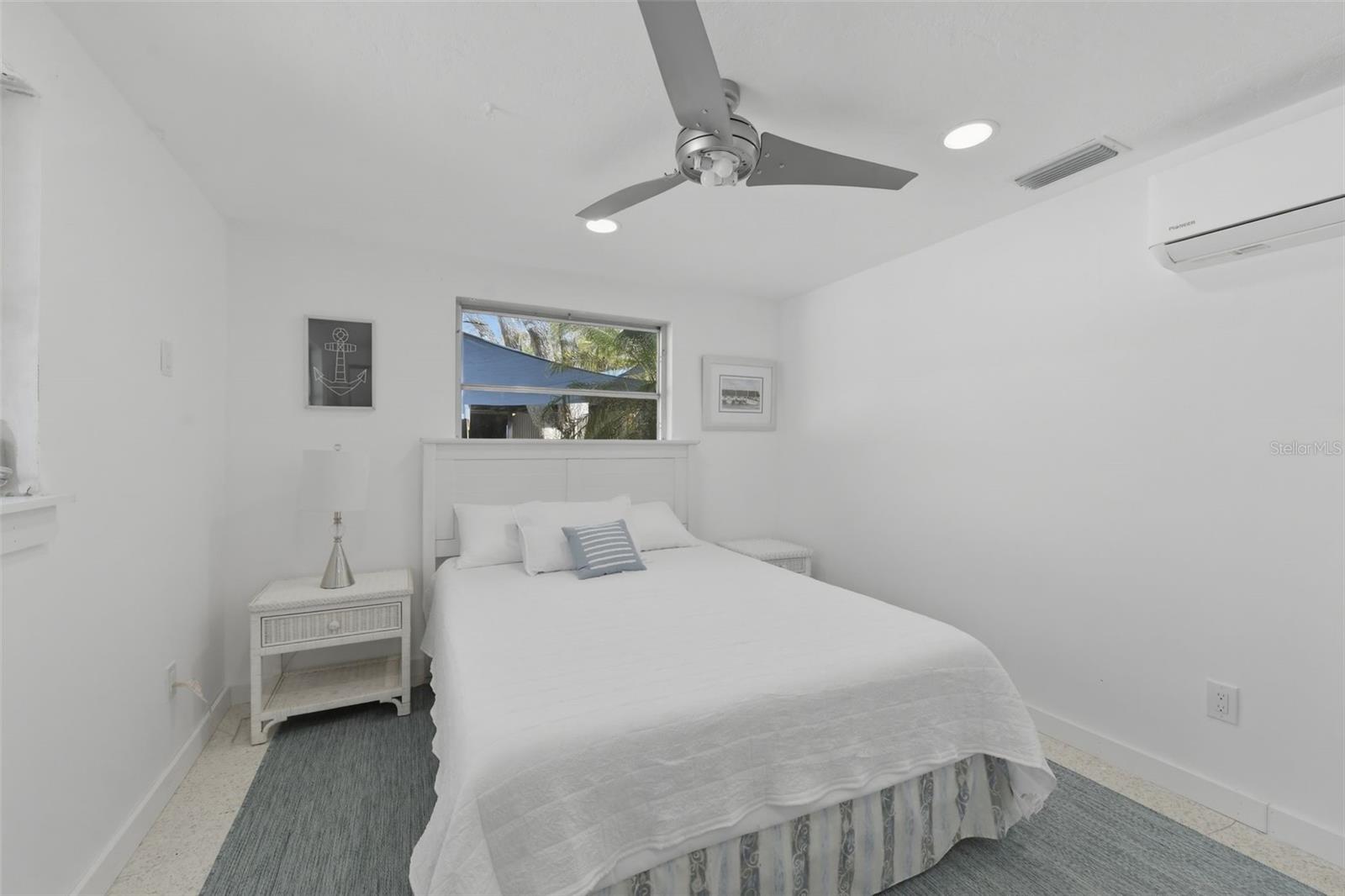 8456 MIDNIGHT PASS RD — photo 18