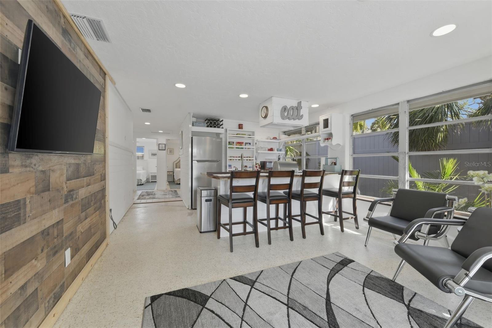 8456 MIDNIGHT PASS RD — photo 4